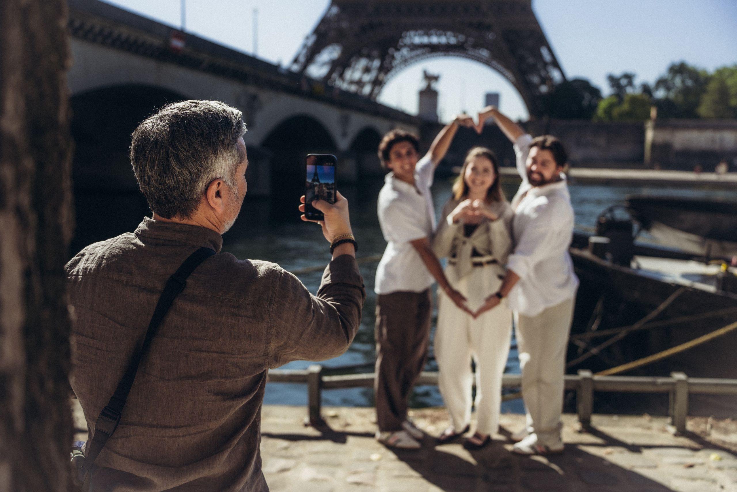 Tous réunis. Photographe à Paris — portraits et mariages | Olia Sheb