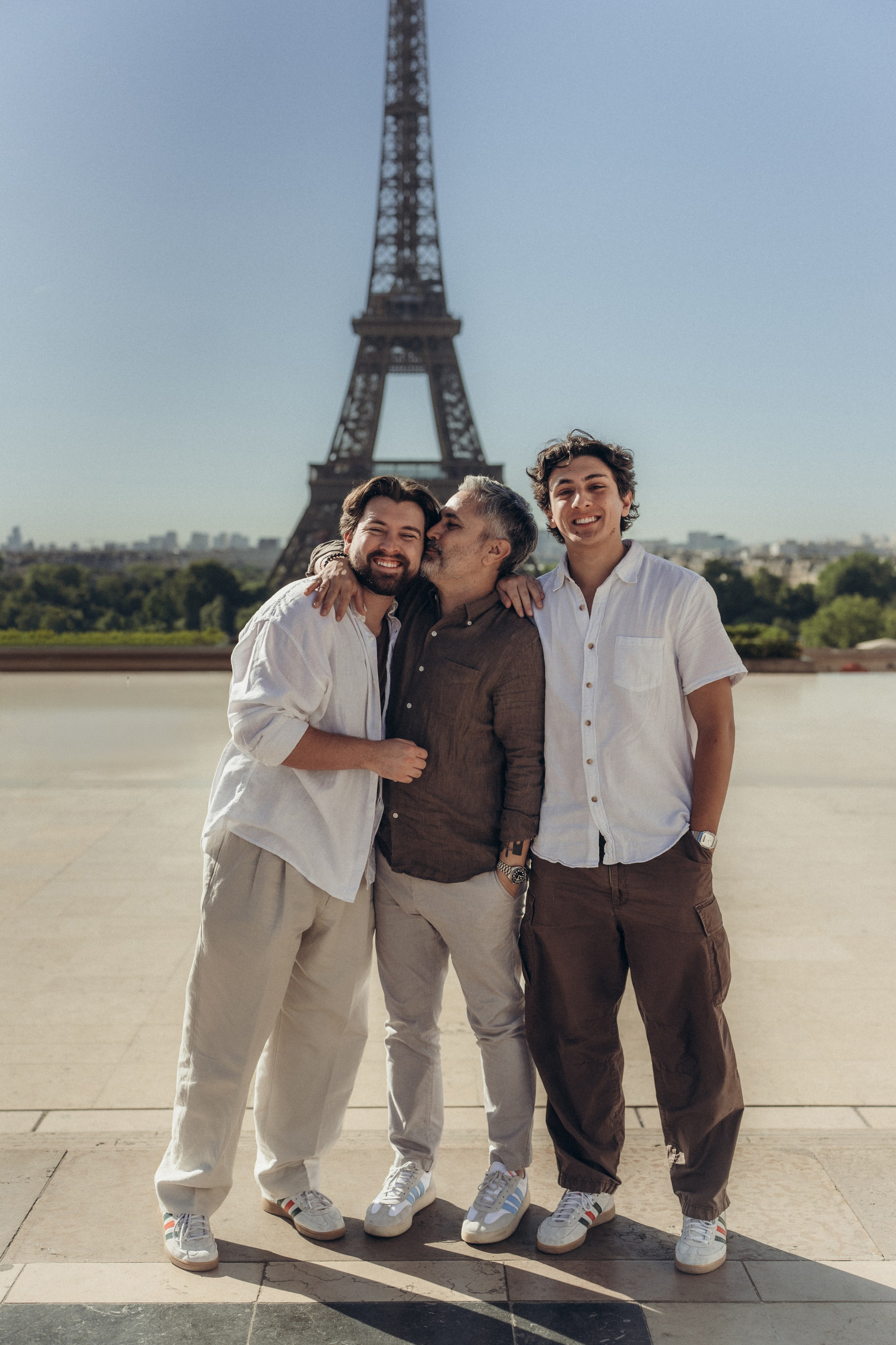 Tous réunis. Photographe à Paris — portraits et mariages | Olia Sheb