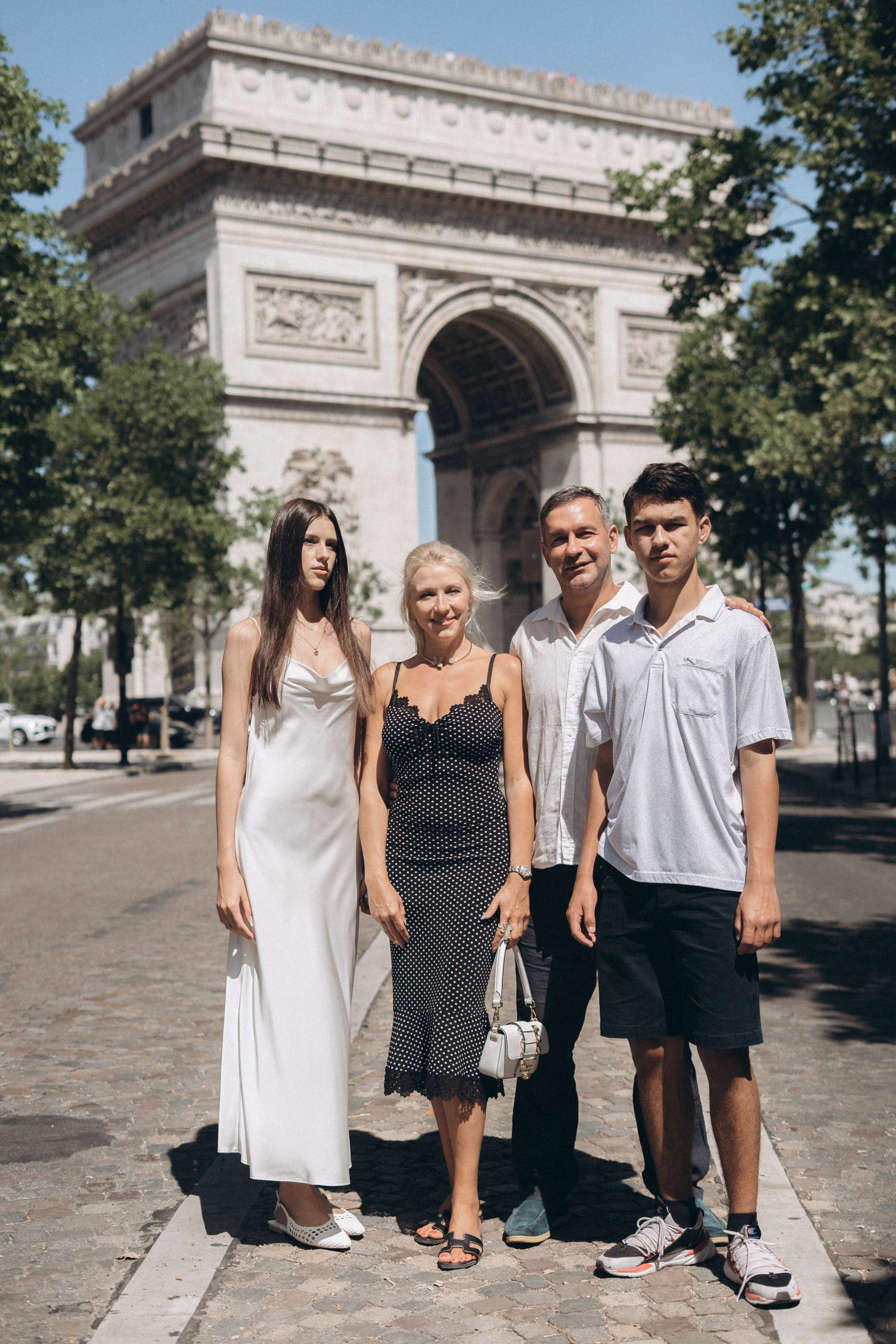 Paris à quatre. Photographe à Paris — portraits et mariages | Olia Sheb