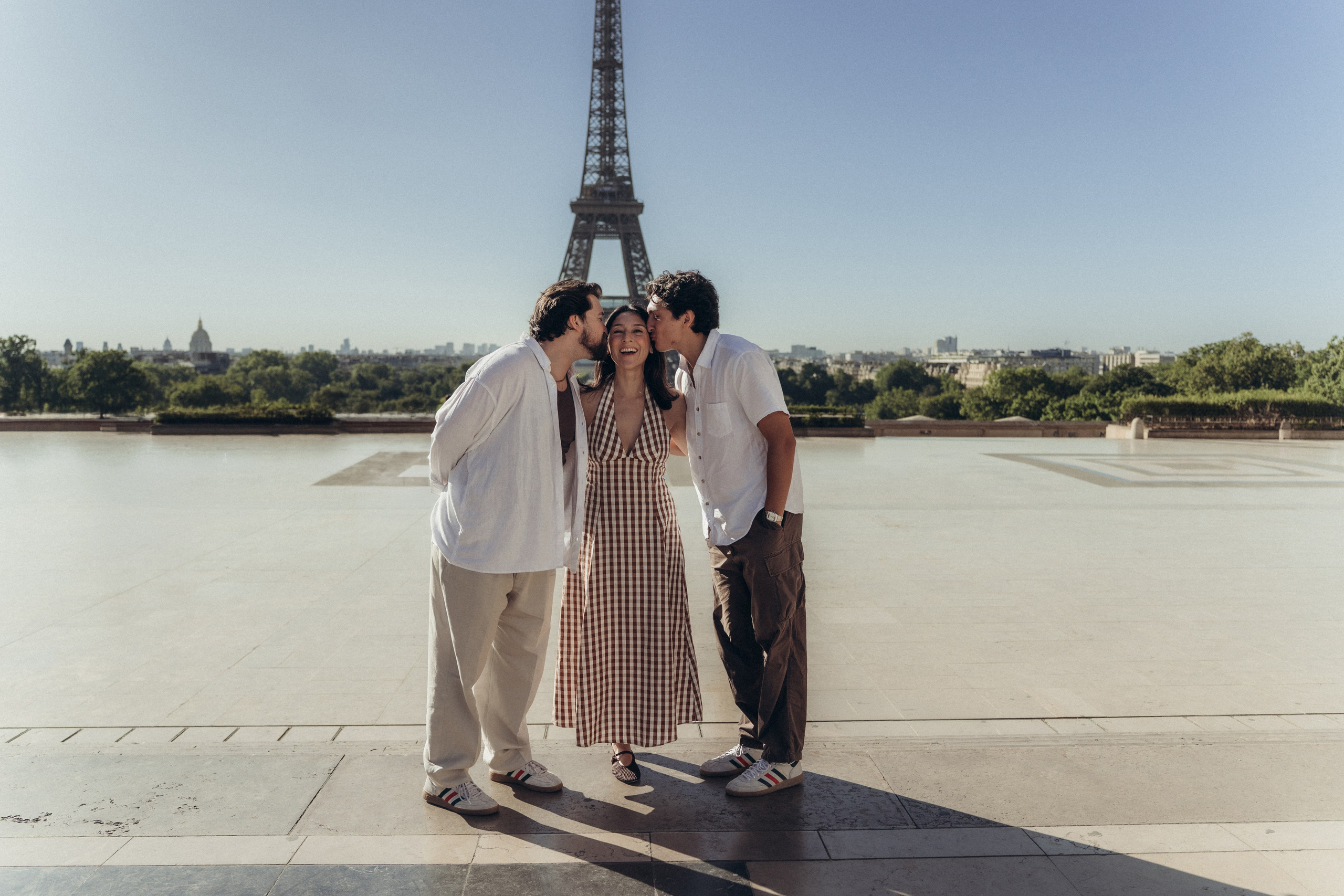 Tous réunis. Photographe à Paris — portraits et mariages | Olia Sheb