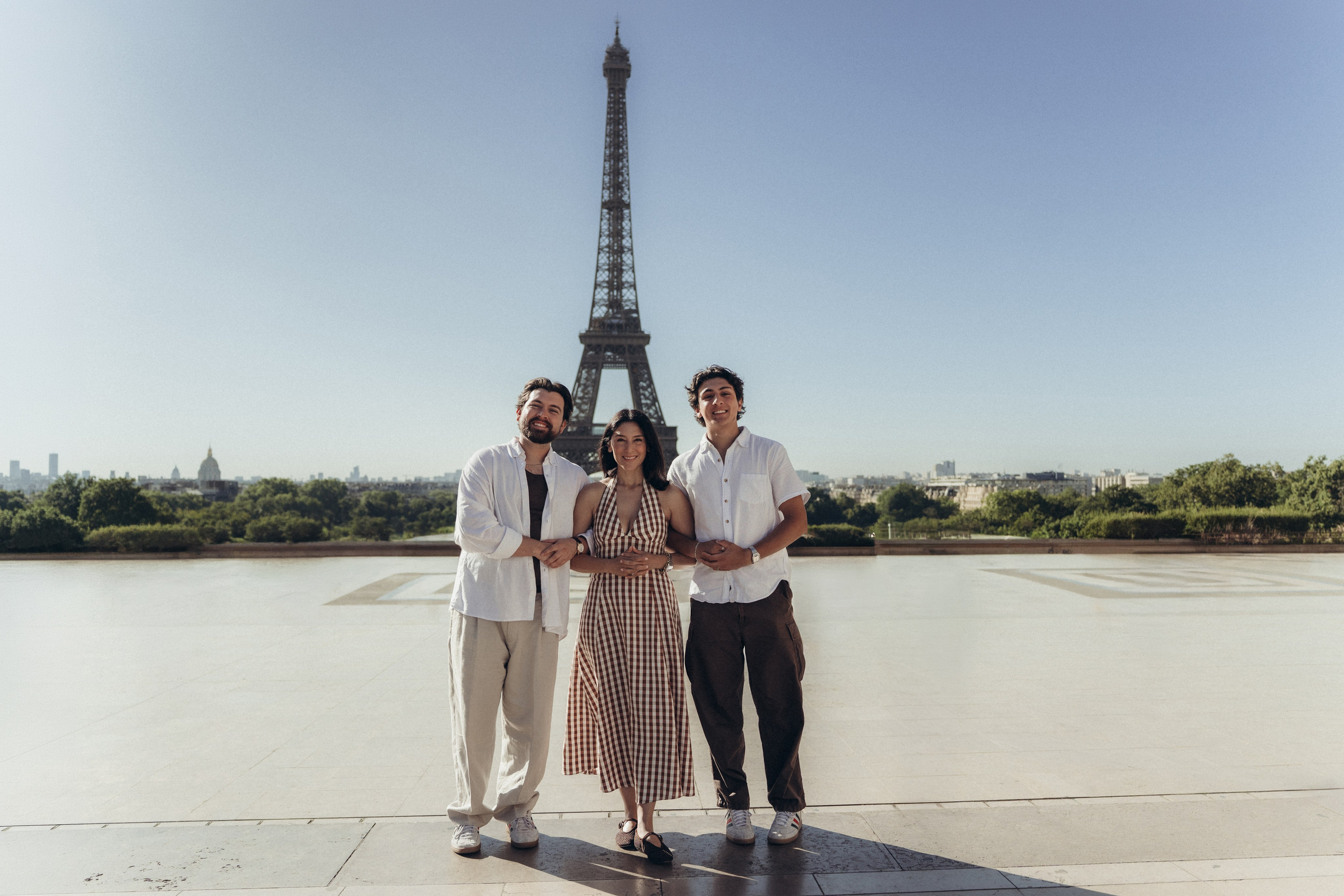 Tous réunis. Photographe à Paris — portraits et mariages | Olia Sheb