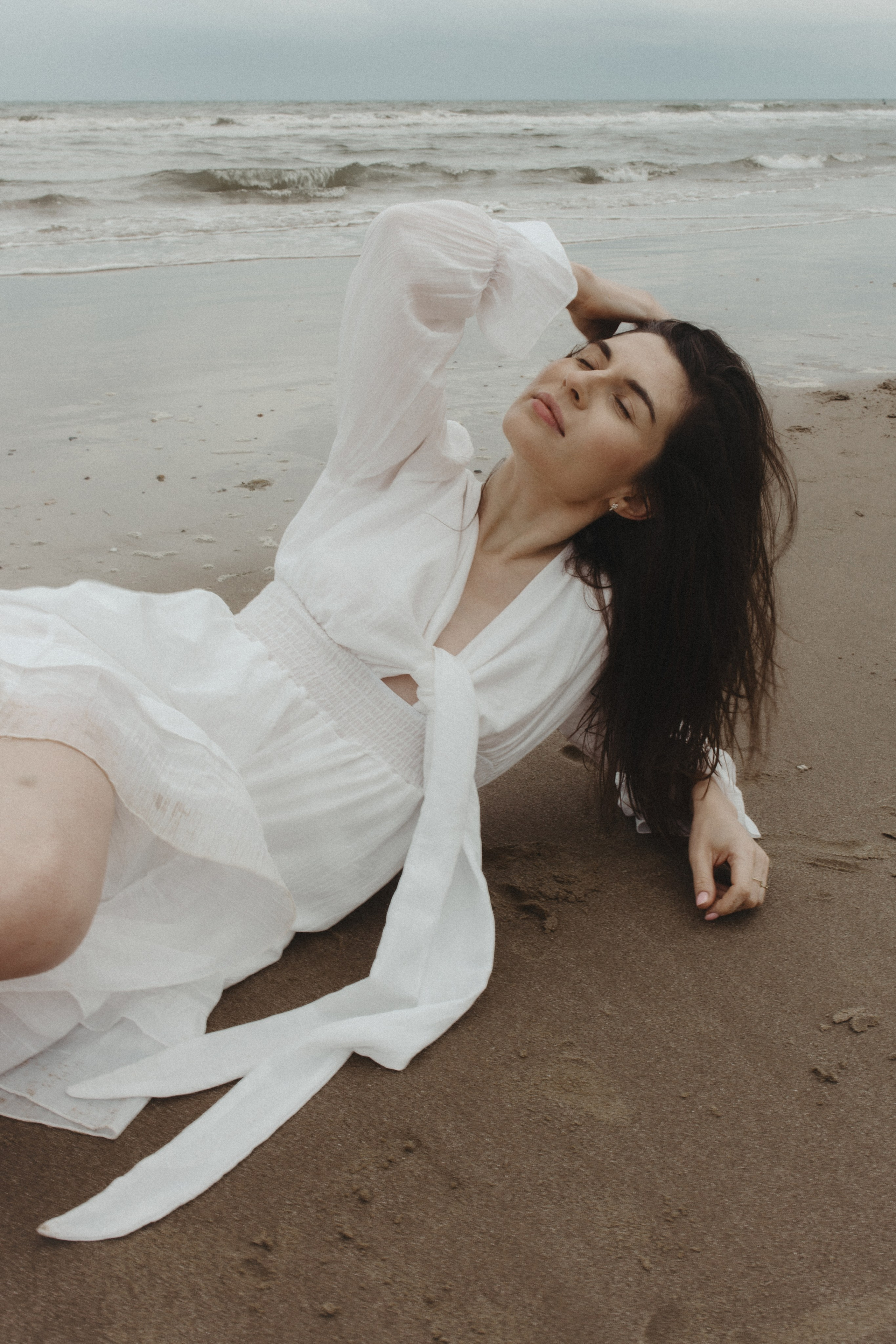 Seaside Session. Wedding and Portrait Photographer Evie Moon