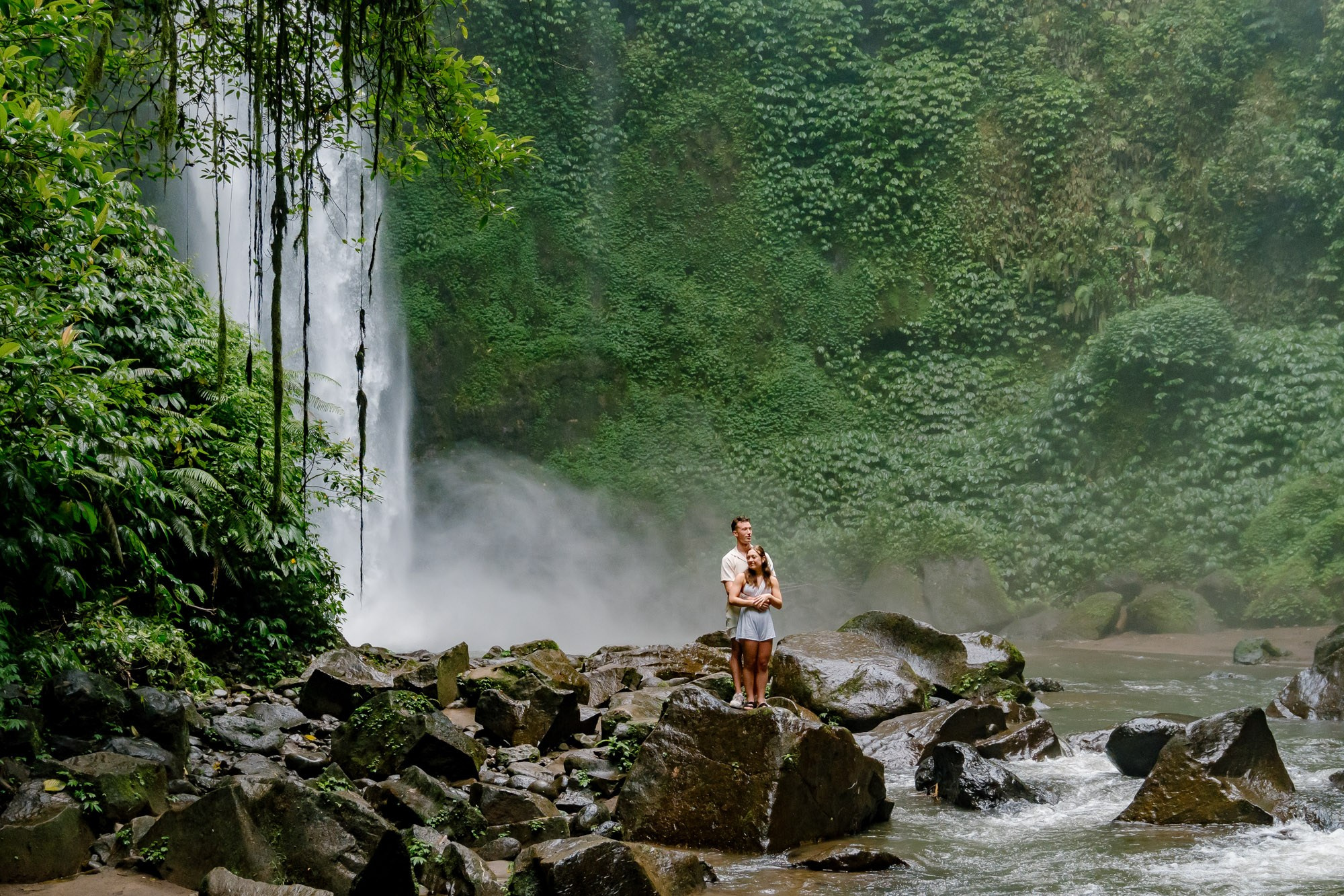 Marriage Proposal. Female Photographer in Bali