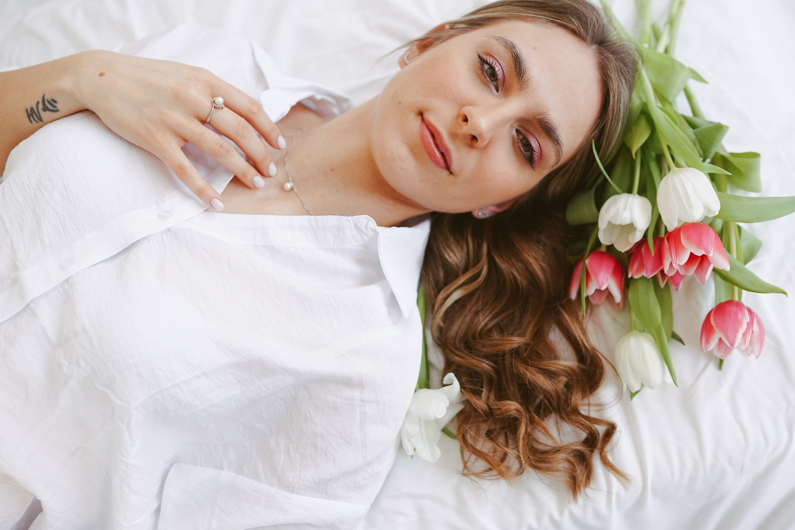 Ședințe Foto Primăvara Colorată Brașov | Mădălina Beda. Madalina Beda- Artist vizual, fotograf, doula la nastere, consultant babywearing Brasov si in toata tara