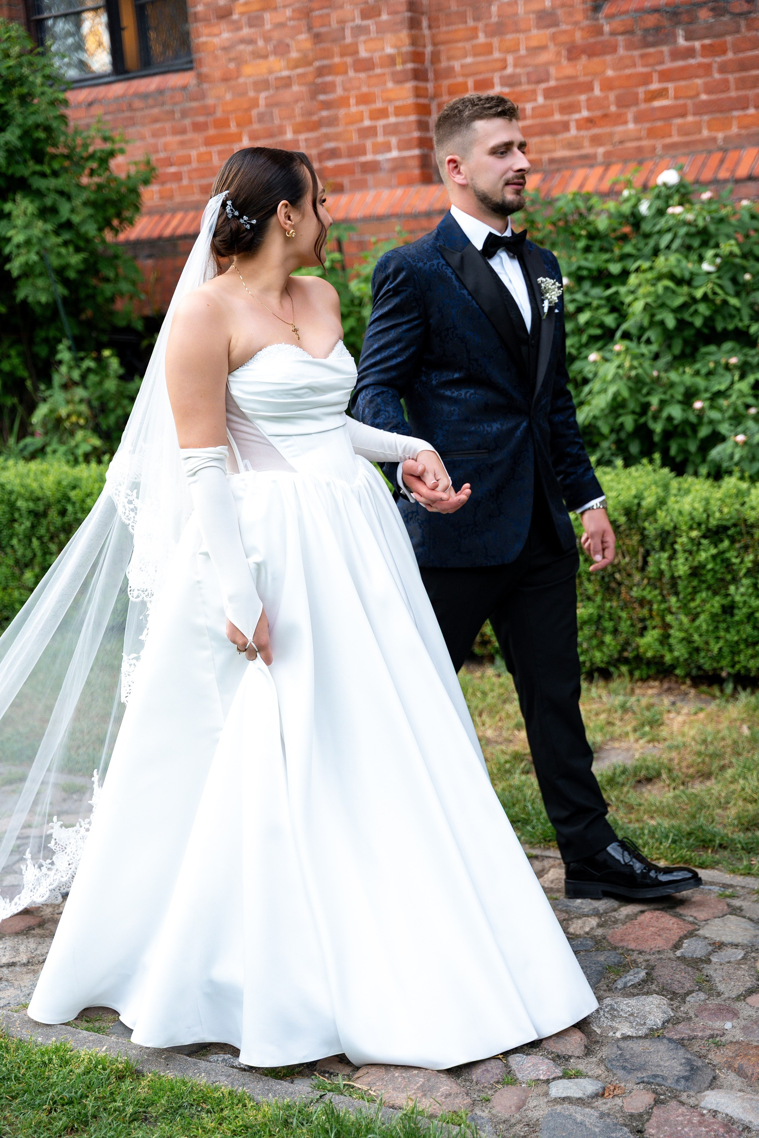 E&N: Zamek w Rzucewie. SL Wedding Photo — Editorial, Elegant & Timeless Wedding Photography in Poland and Across Europe