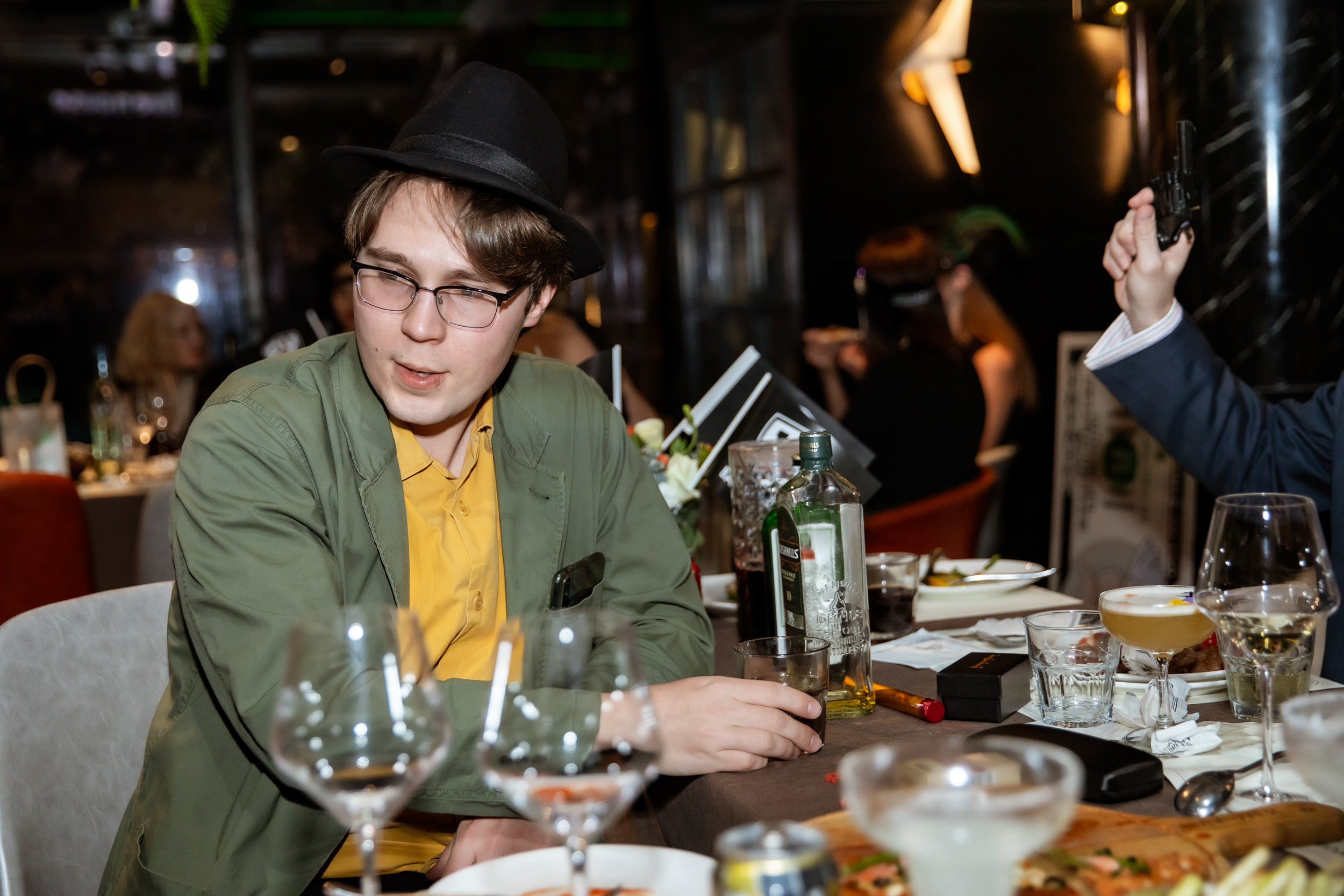 Corporate party in the style of a gangster party. Photographer in Shanghai — Lola Pidluskaya