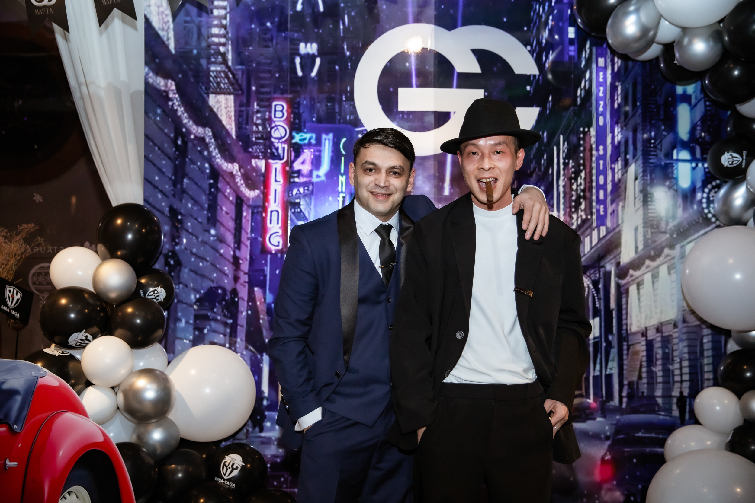 Corporate party in the style of a gangster party. Photographer in Shanghai — Lola Pidluskaya