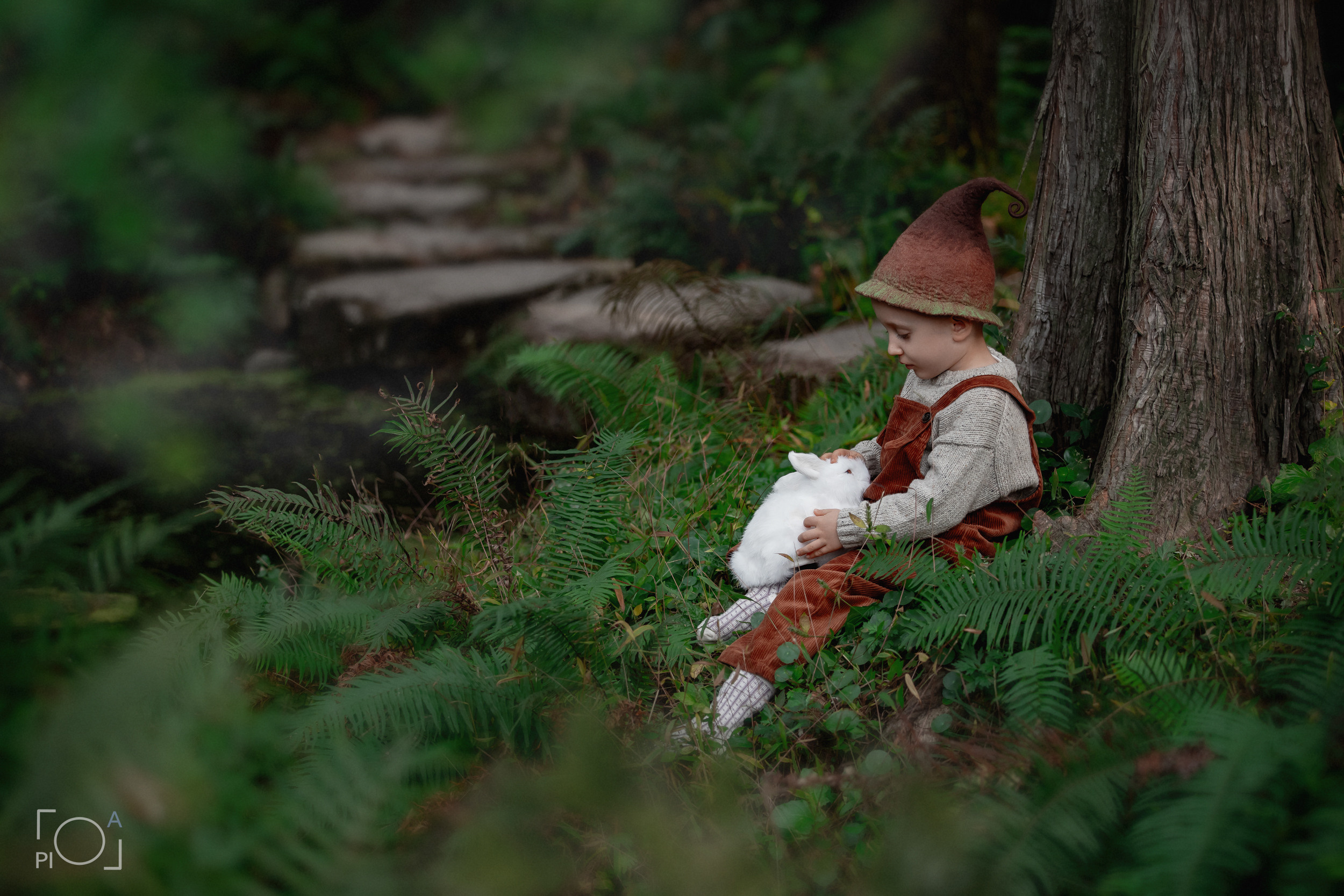 A dwarf in the forest. Photographer in Shanghai — Lola Pidluskaya