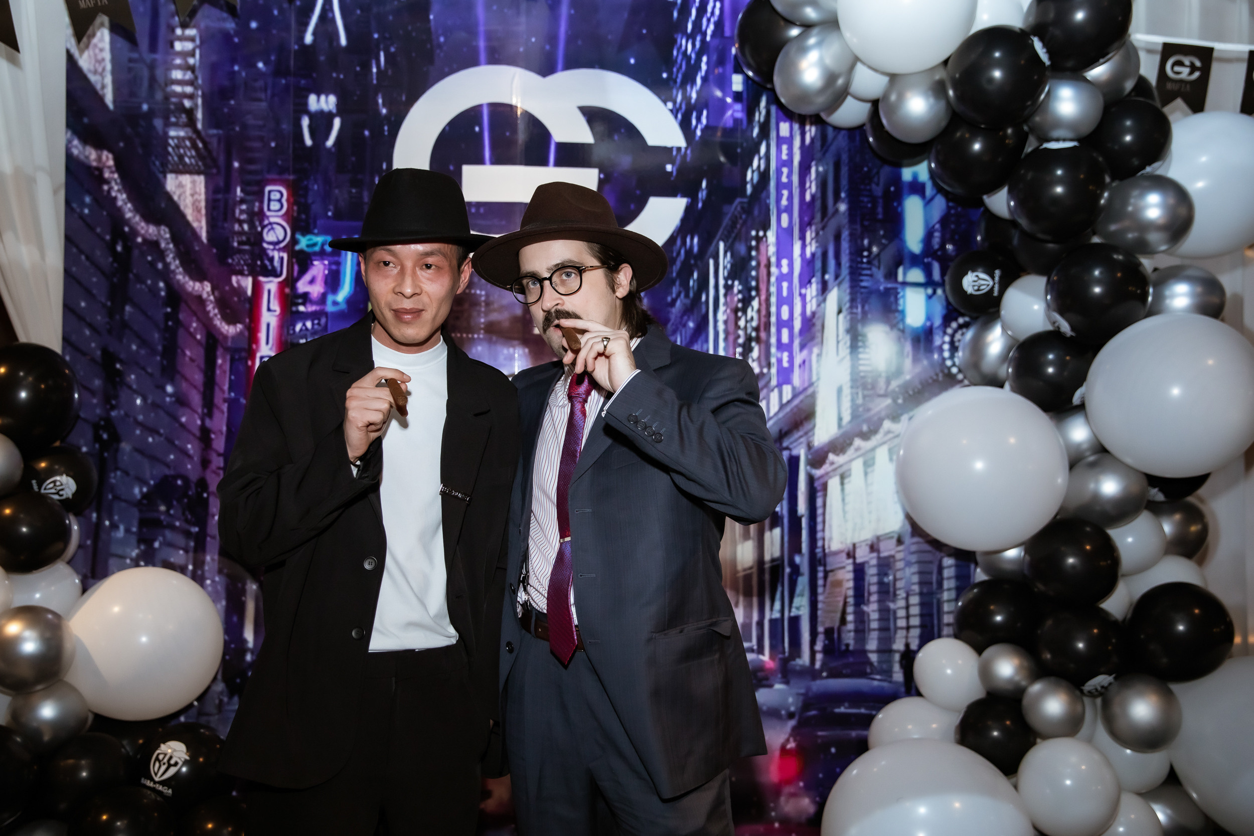 Corporate party in the style of a gangster party. Photographer in Shanghai — Lola Pidluskaya