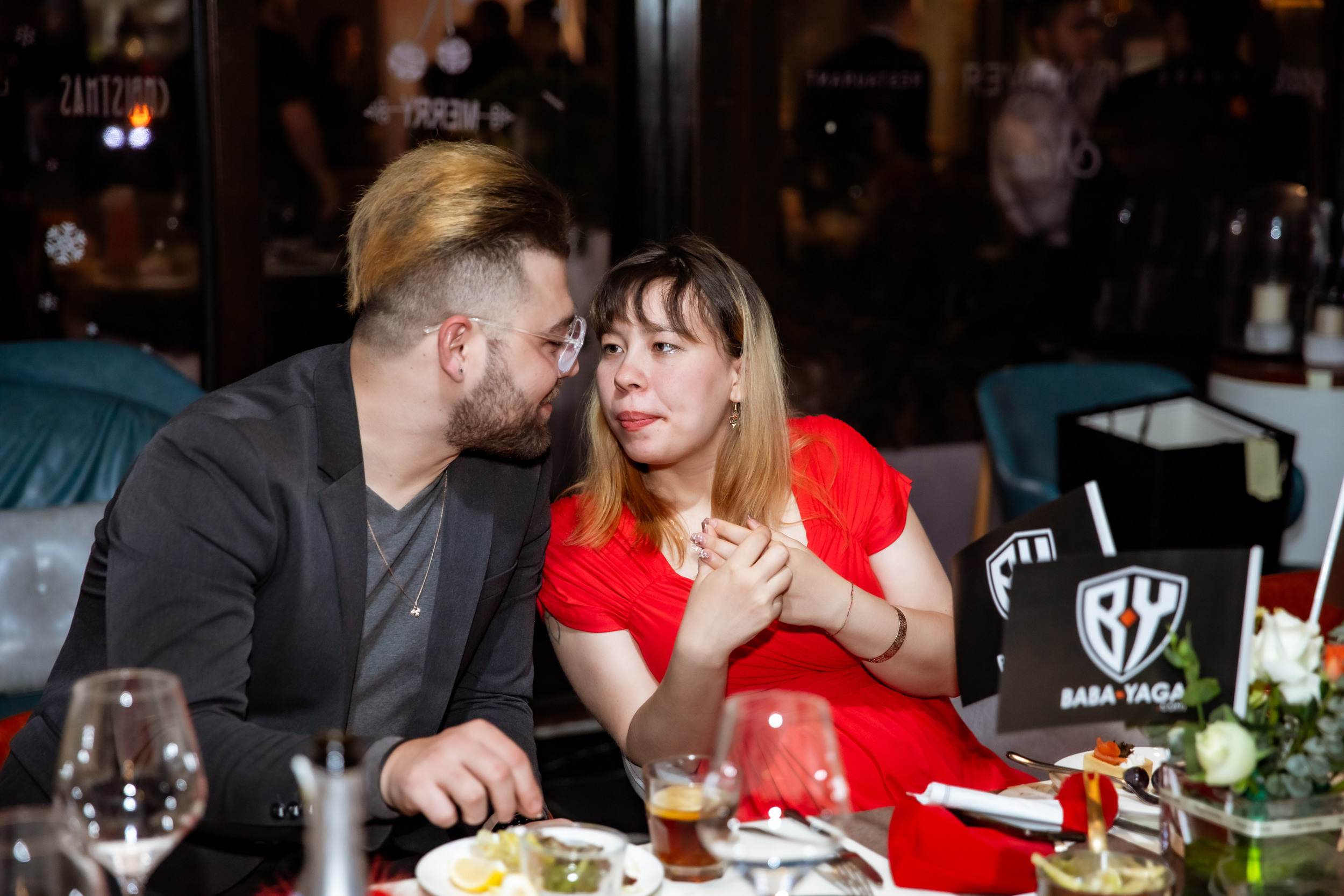 Corporate party in the style of a gangster party. Photographer in Shanghai — Lola Pidluskaya