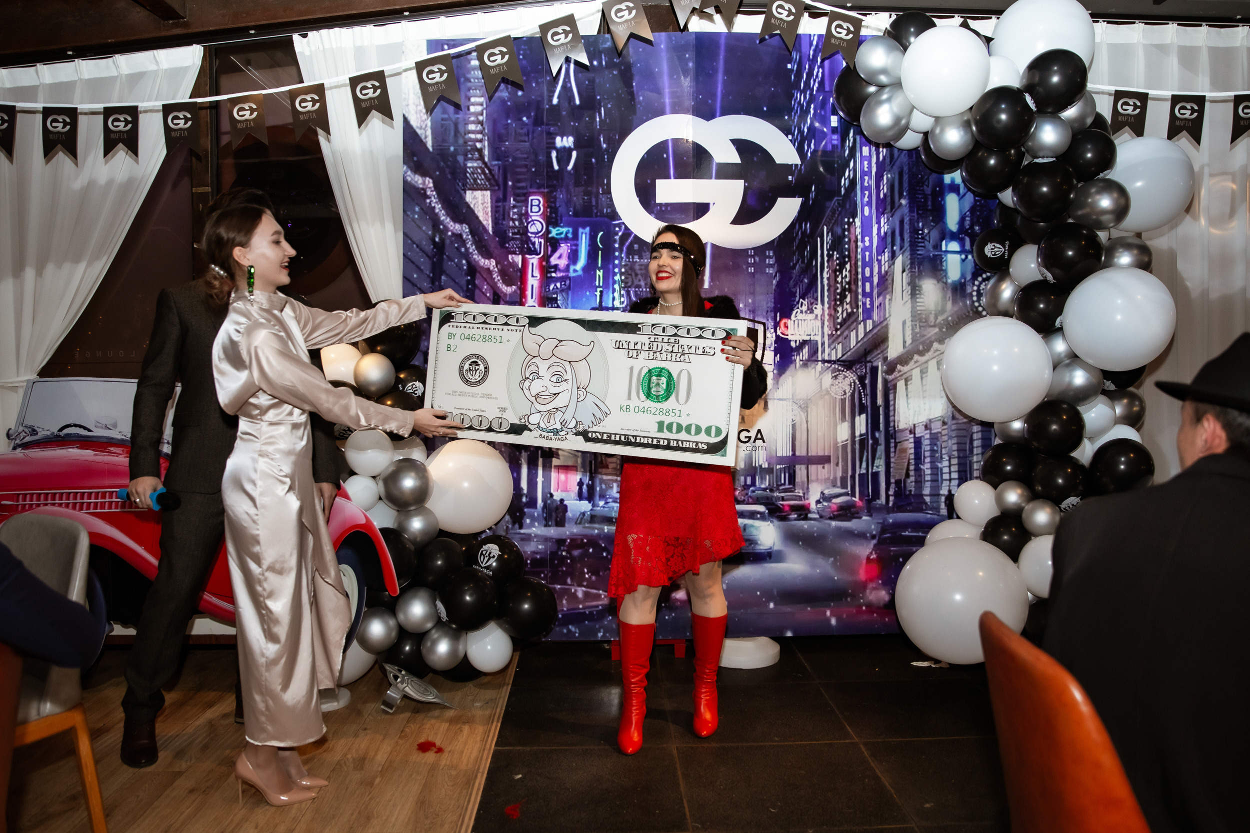 Corporate party in the style of a gangster party. Photographer in Shanghai — Lola Pidluskaya