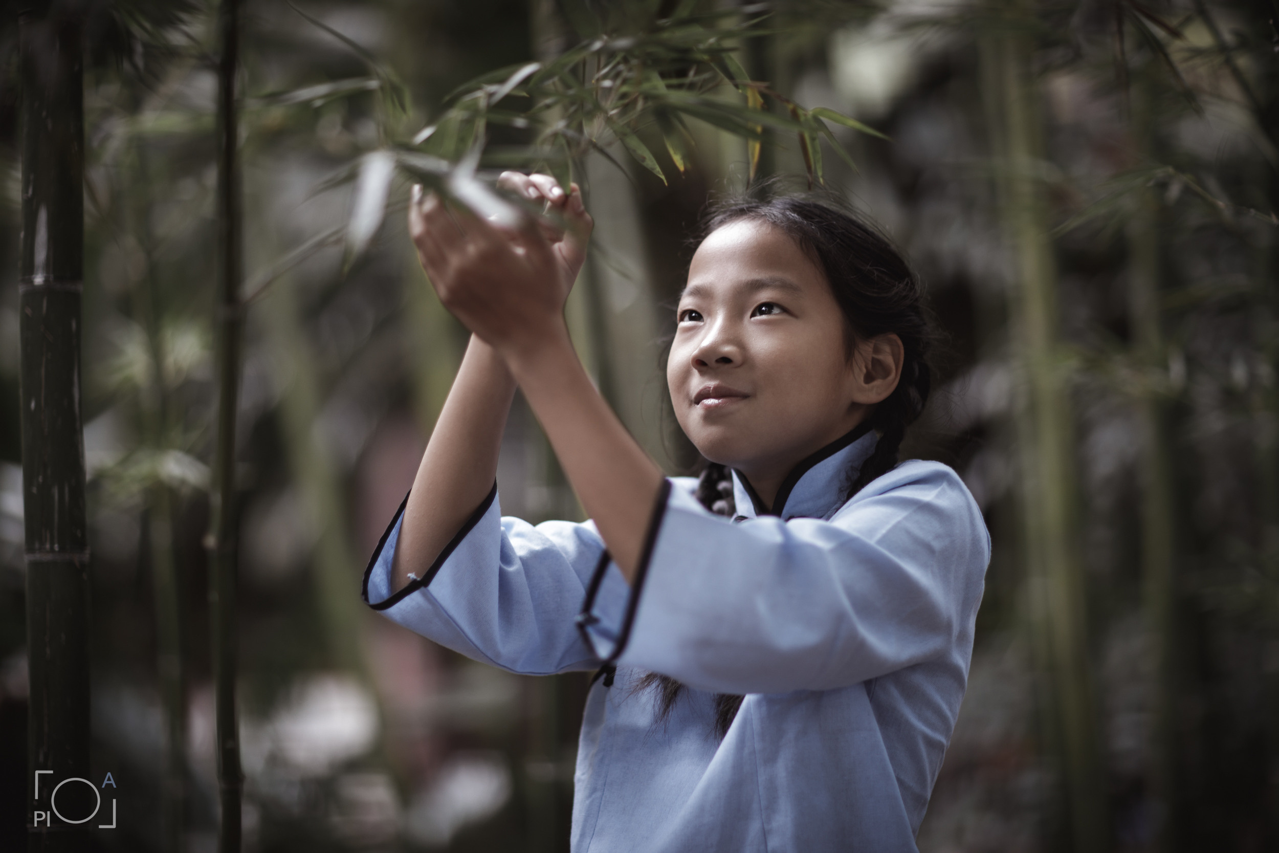 Фотосессия для девочки в китайском школьном костюме 1960х, Yu Garden. Фотограф в Шанхае — Лола Пидлуская