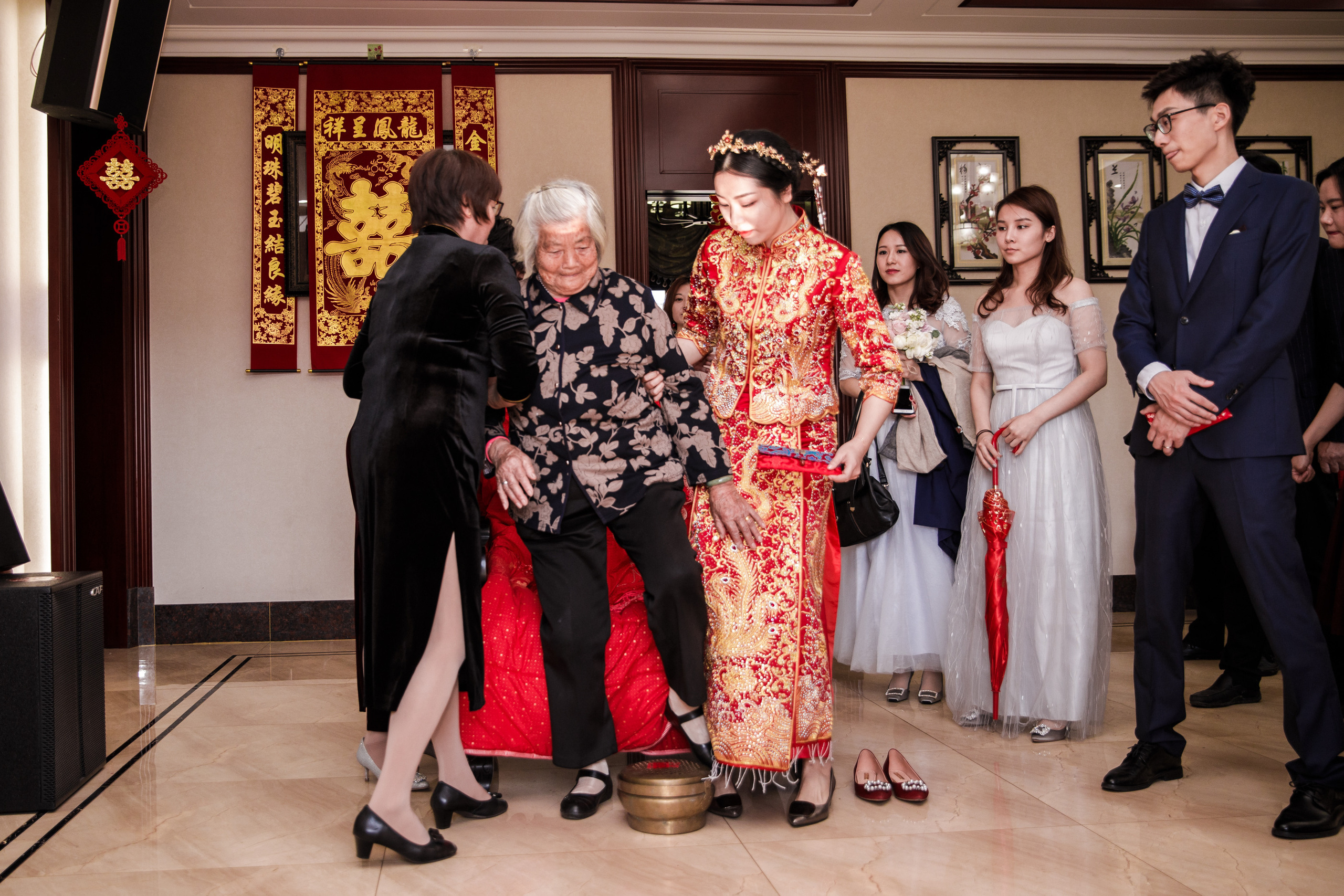 Китайская свадьба по традиционным китайским + европейским обычаям. Фотограф в Шанхае — Лола Пидлуская