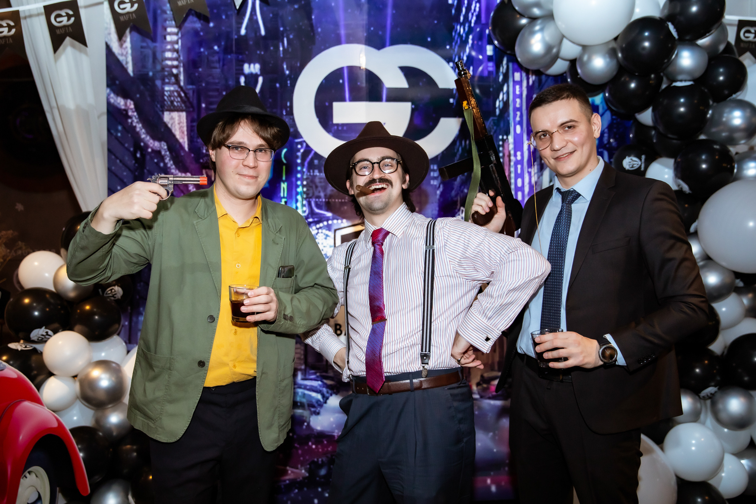 Corporate party in the style of a gangster party. Photographer in Shanghai — Lola Pidluskaya
