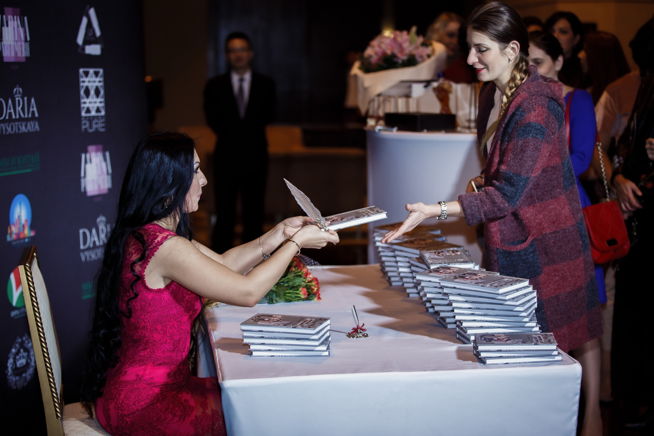 Презентация книги Д. Высоцкой. Фотограф в Шанхае — Лола Пидлуская