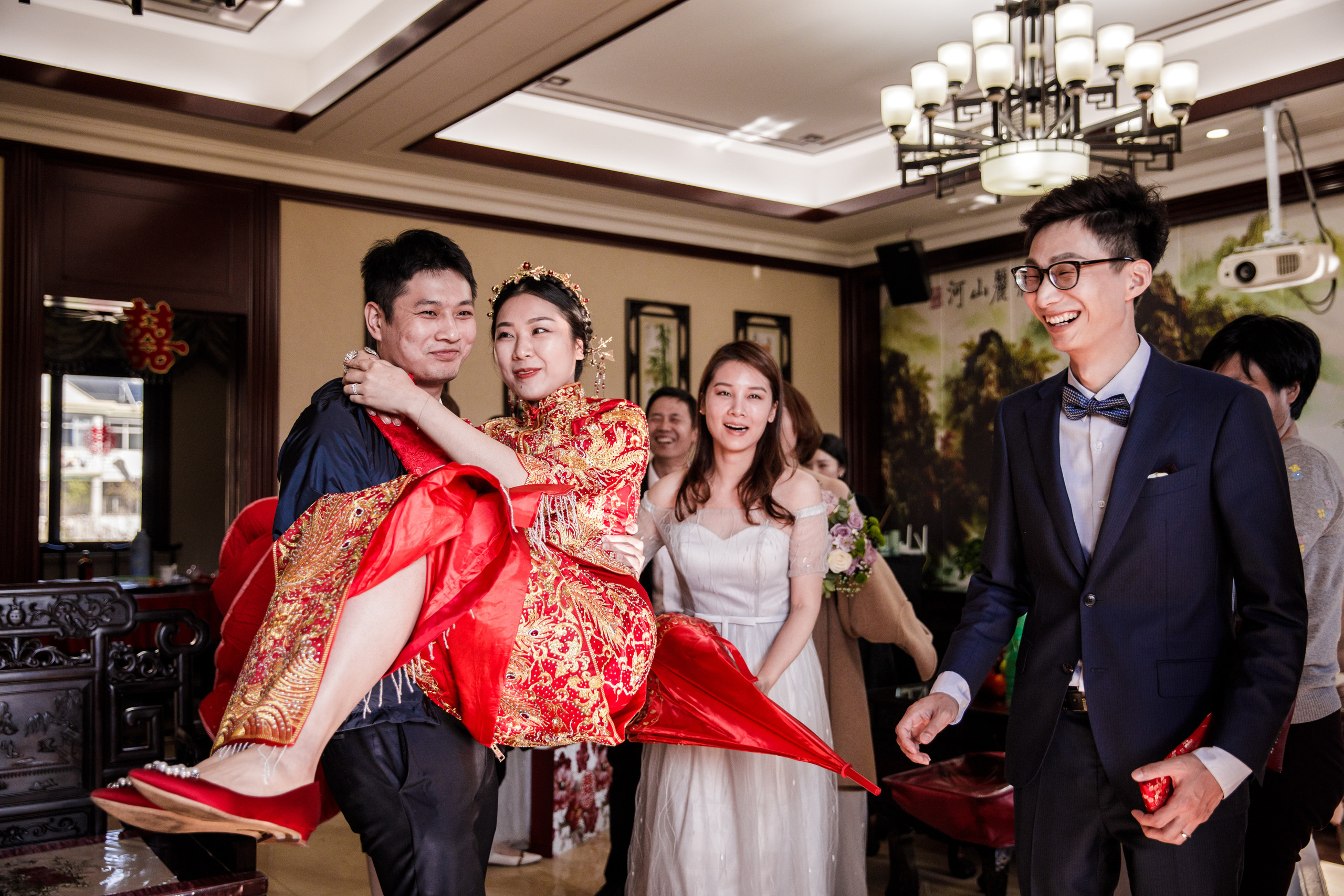 Китайская свадьба по традиционным китайским + европейским обычаям. Фотограф в Шанхае — Лола Пидлуская