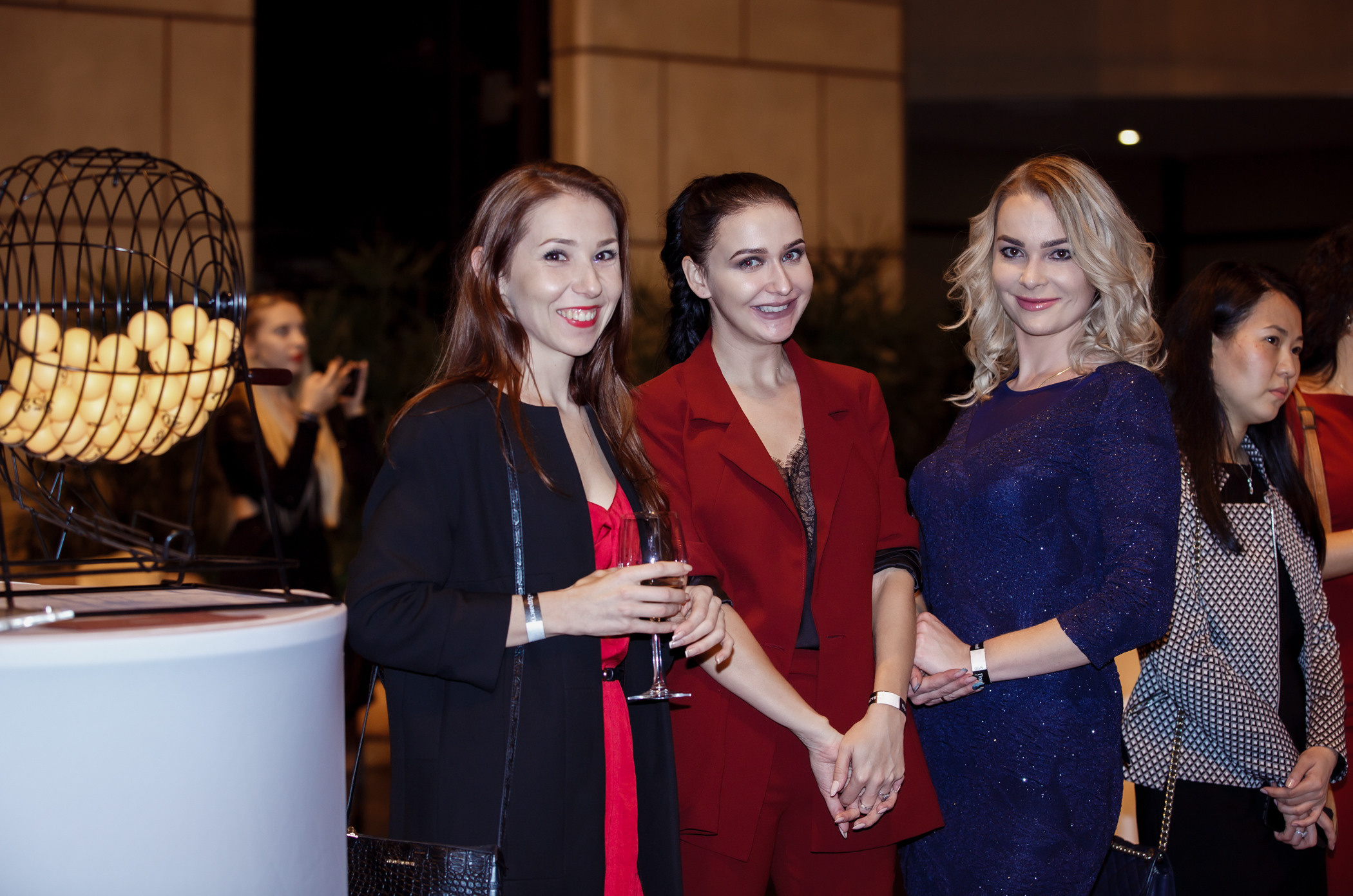 Презентация книги Д. Высоцкой. Фотограф в Шанхае — Лола Пидлуская