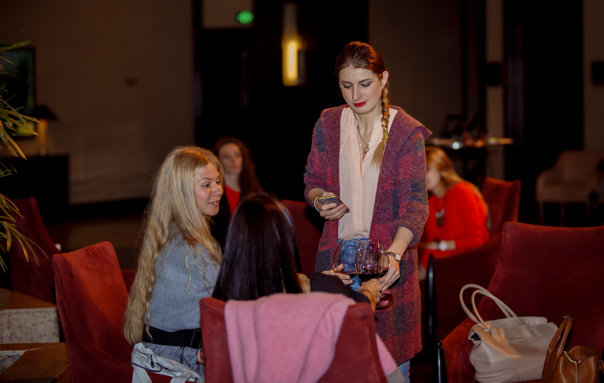 Презентация книги Д. Высоцкой. Фотограф в Шанхае — Лола Пидлуская