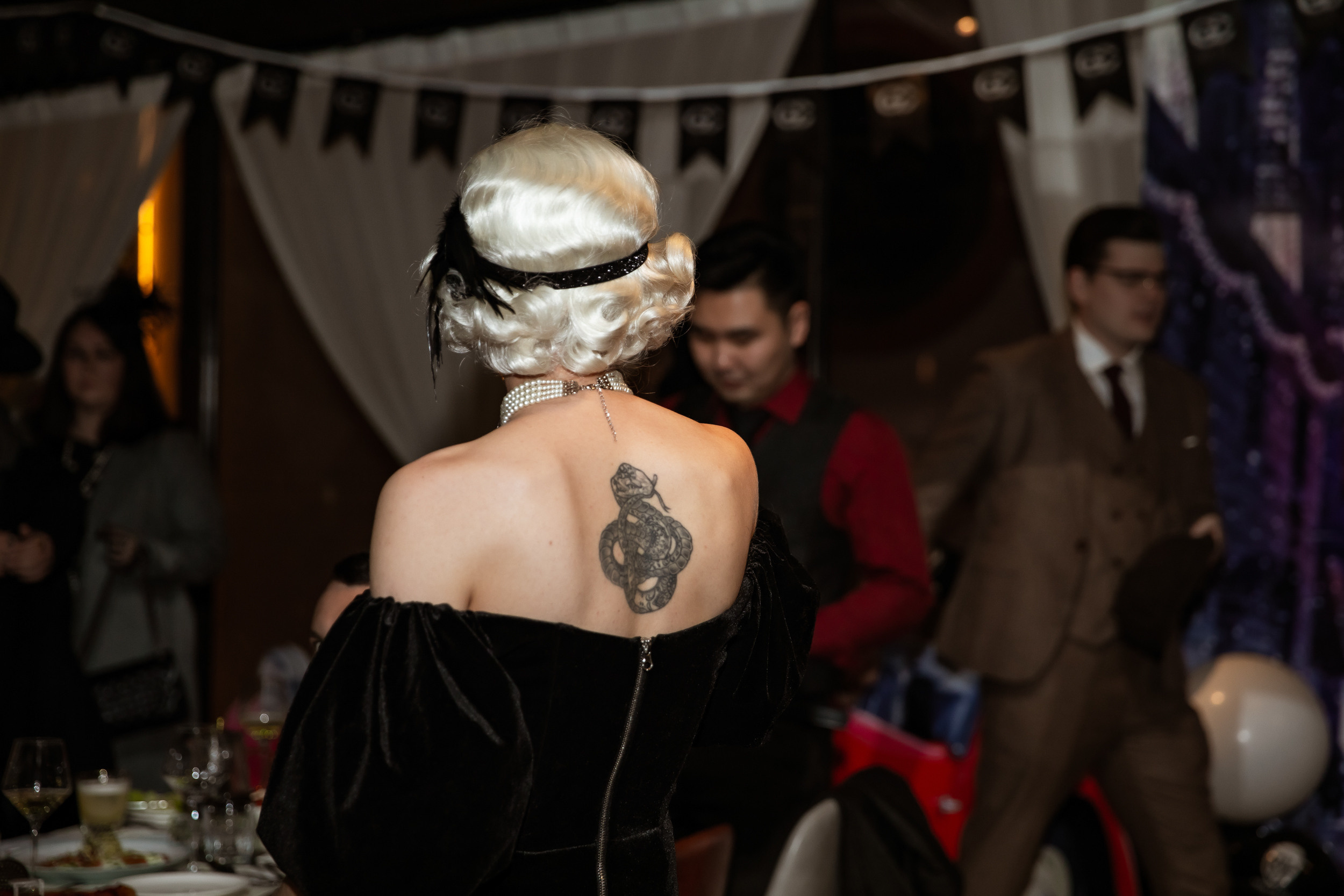 Corporate party in the style of a gangster party. Photographer in Shanghai — Lola Pidluskaya