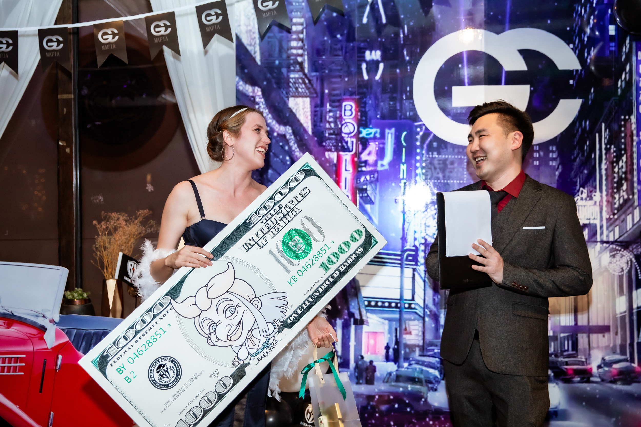 Corporate party in the style of a gangster party. Photographer in Shanghai — Lola Pidluskaya