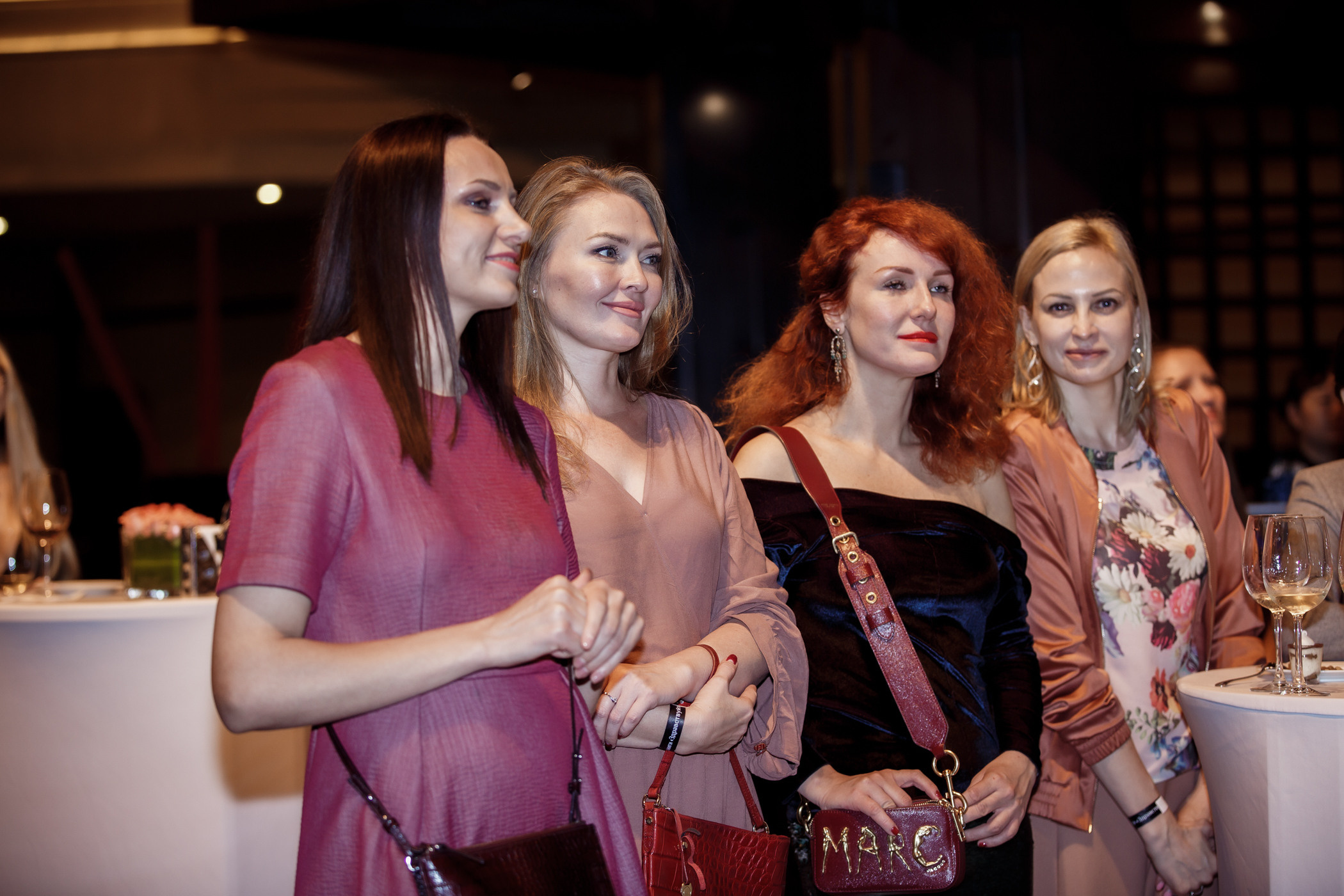 Презентация книги Д. Высоцкой. Фотограф в Шанхае — Лола Пидлуская