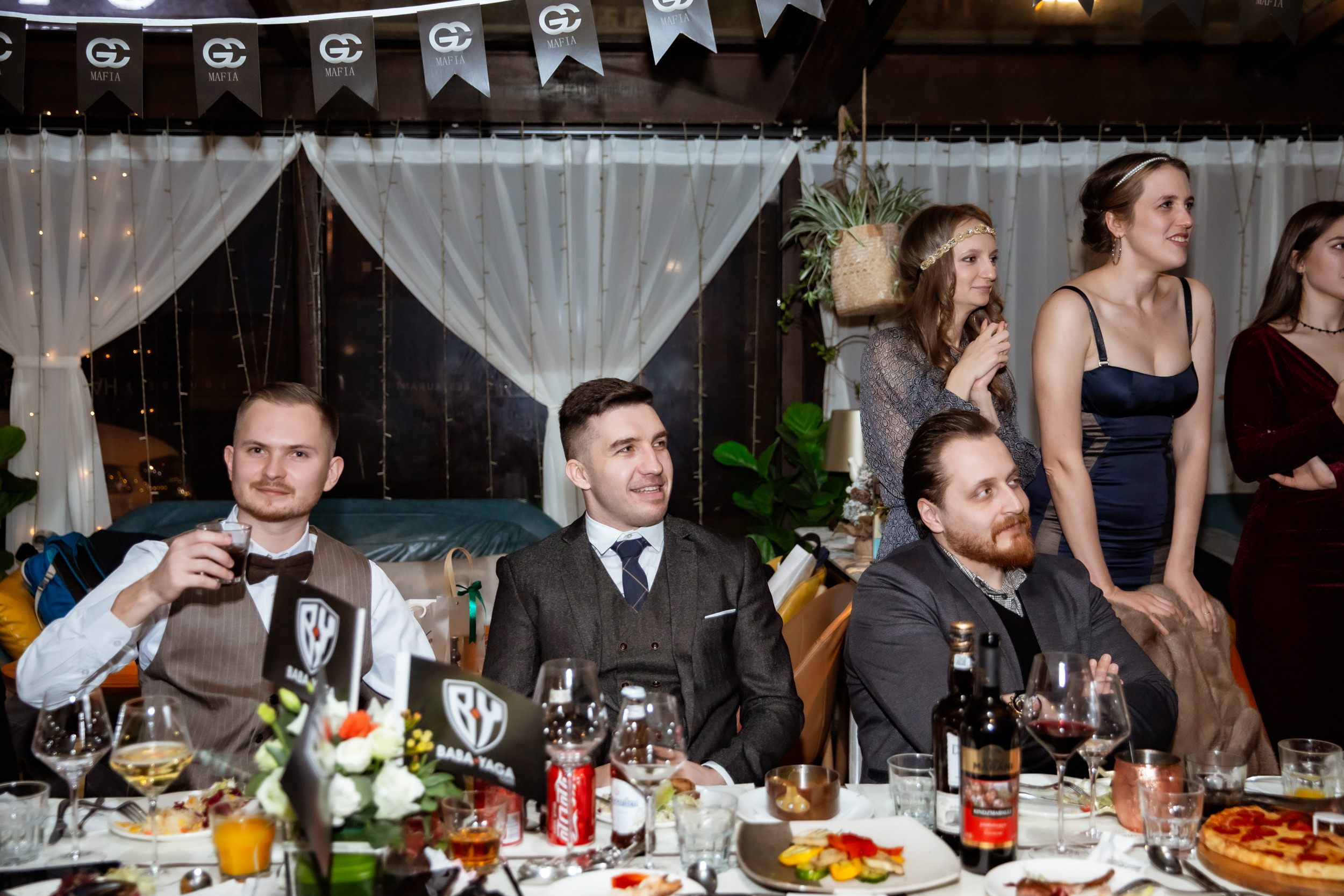 Corporate party in the style of a gangster party. Photographer in Shanghai — Lola Pidluskaya
