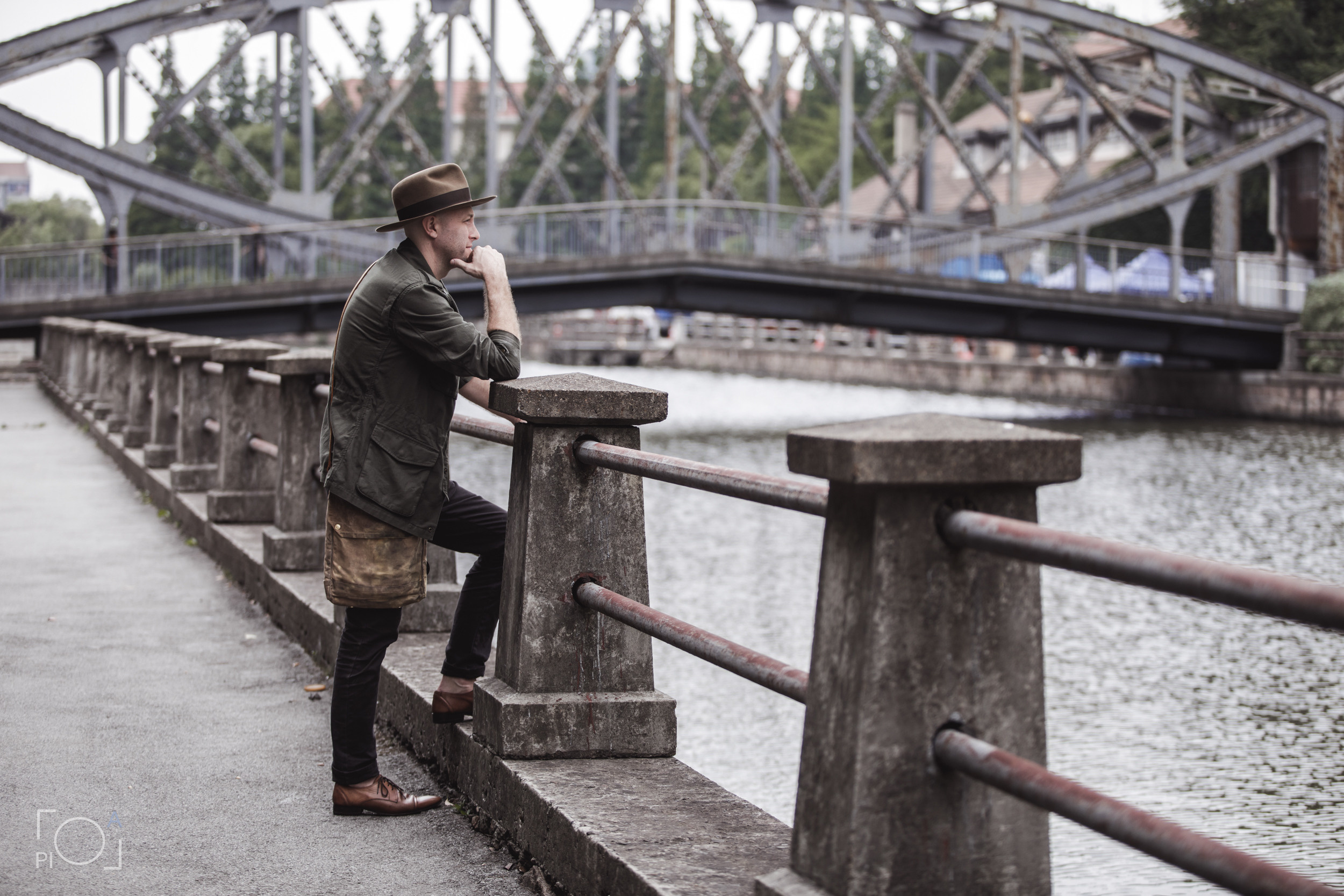 Australian blogger in a Shanghai movie studio. Unretouched. Photographer in Shanghai — Lola Pidluskaya