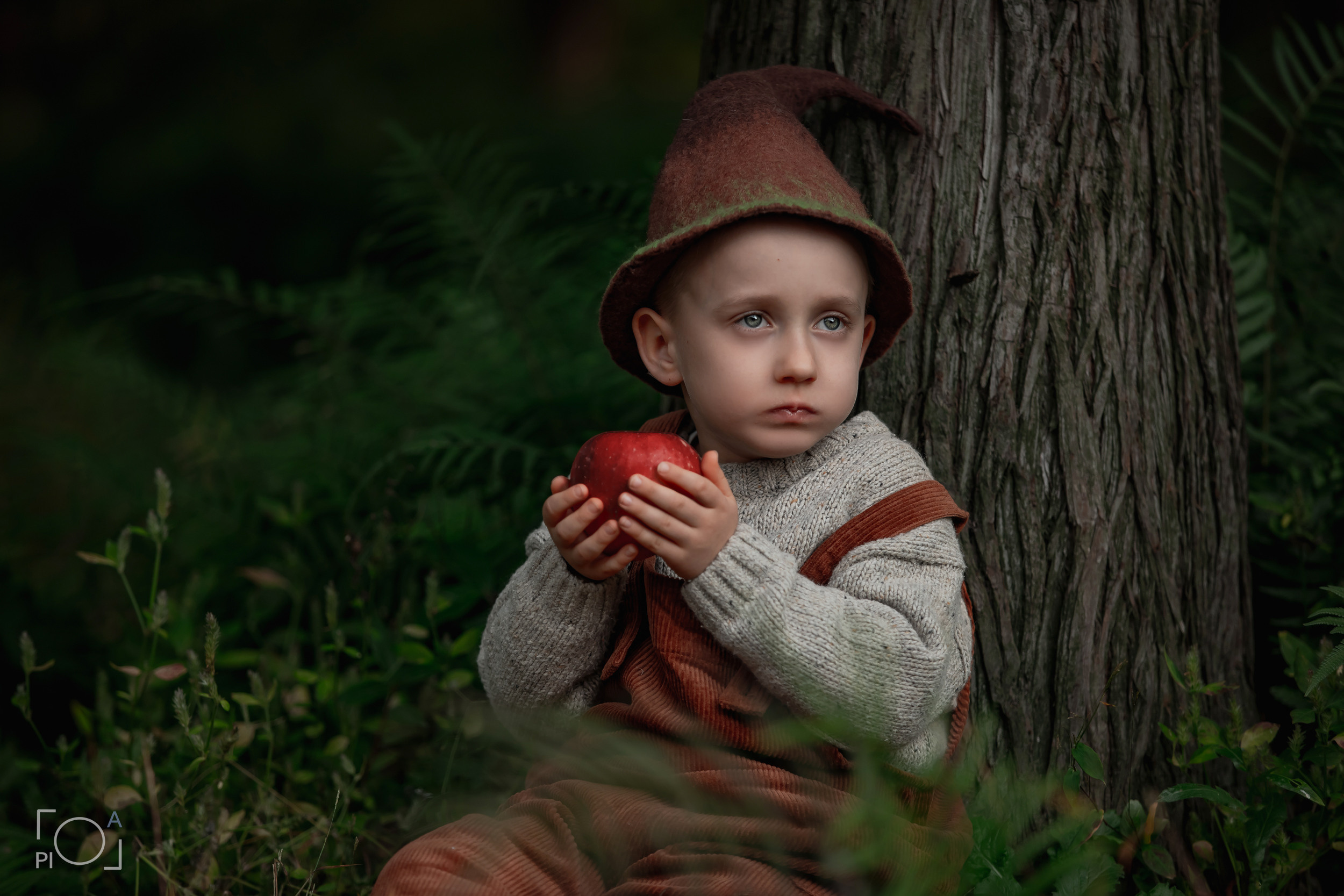 A dwarf in the forest. Photographer in Shanghai — Lola Pidluskaya