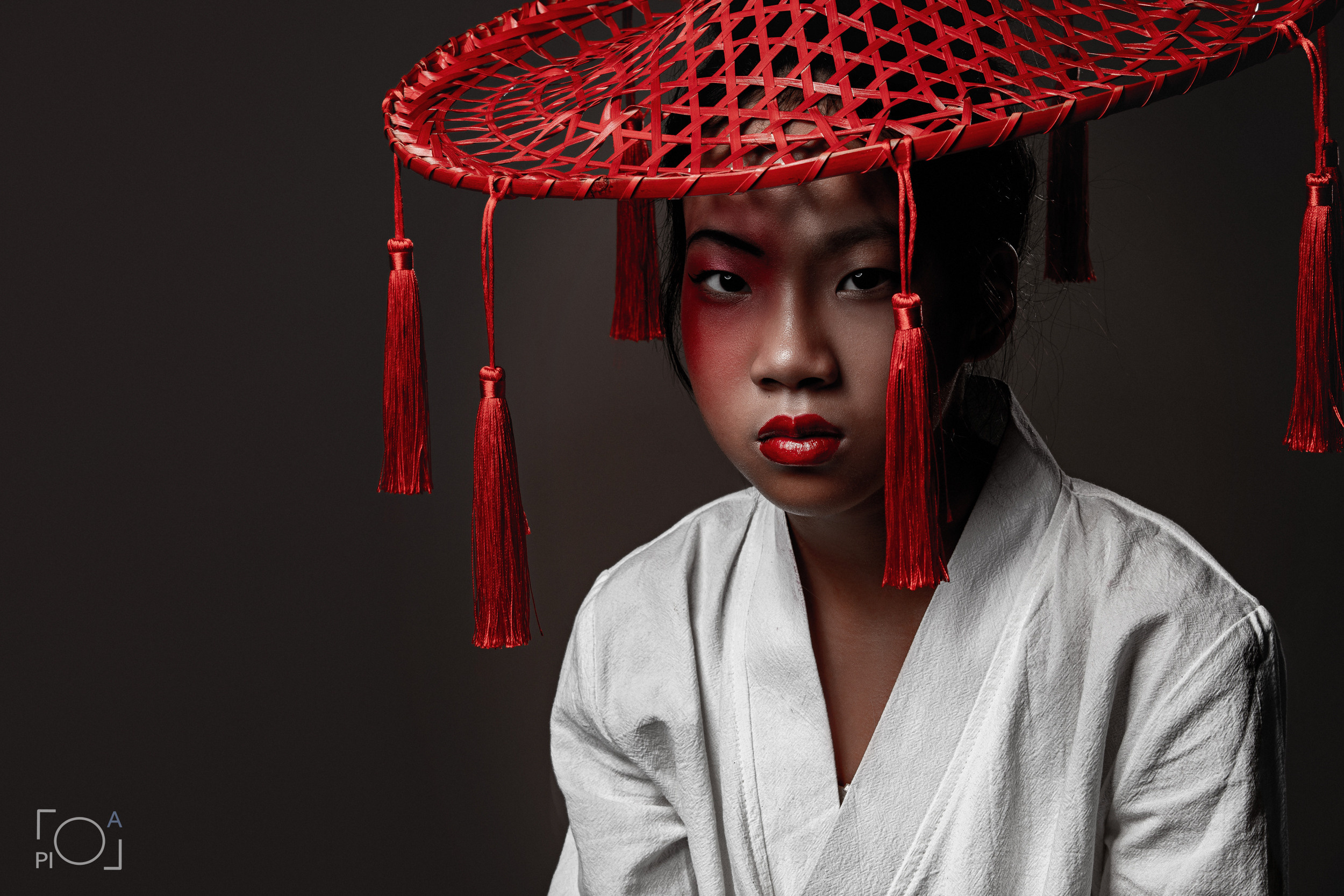 Студийная съемка. Три образа от проф. визажиста. Фотограф в Шанхае — Лола Пидлуская