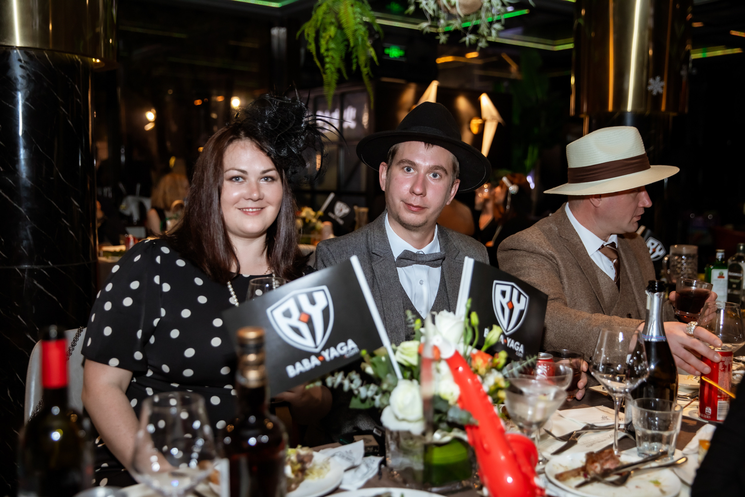 Corporate party in the style of a gangster party. Photographer in Shanghai — Lola Pidluskaya