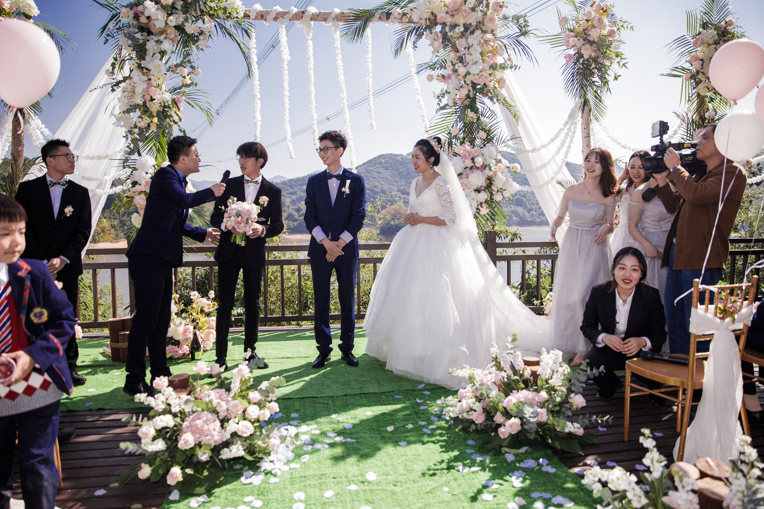 Китайская свадьба по традиционным китайским + европейским обычаям. Фотограф в Шанхае — Лола Пидлуская