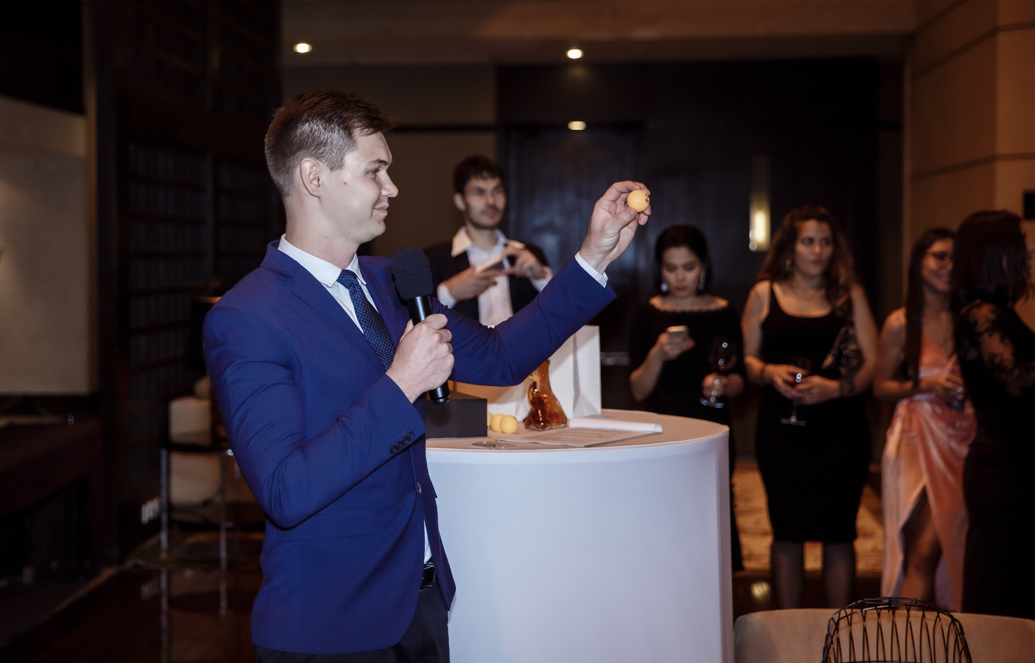 Презентация книги Д. Высоцкой. Фотограф в Шанхае — Лола Пидлуская