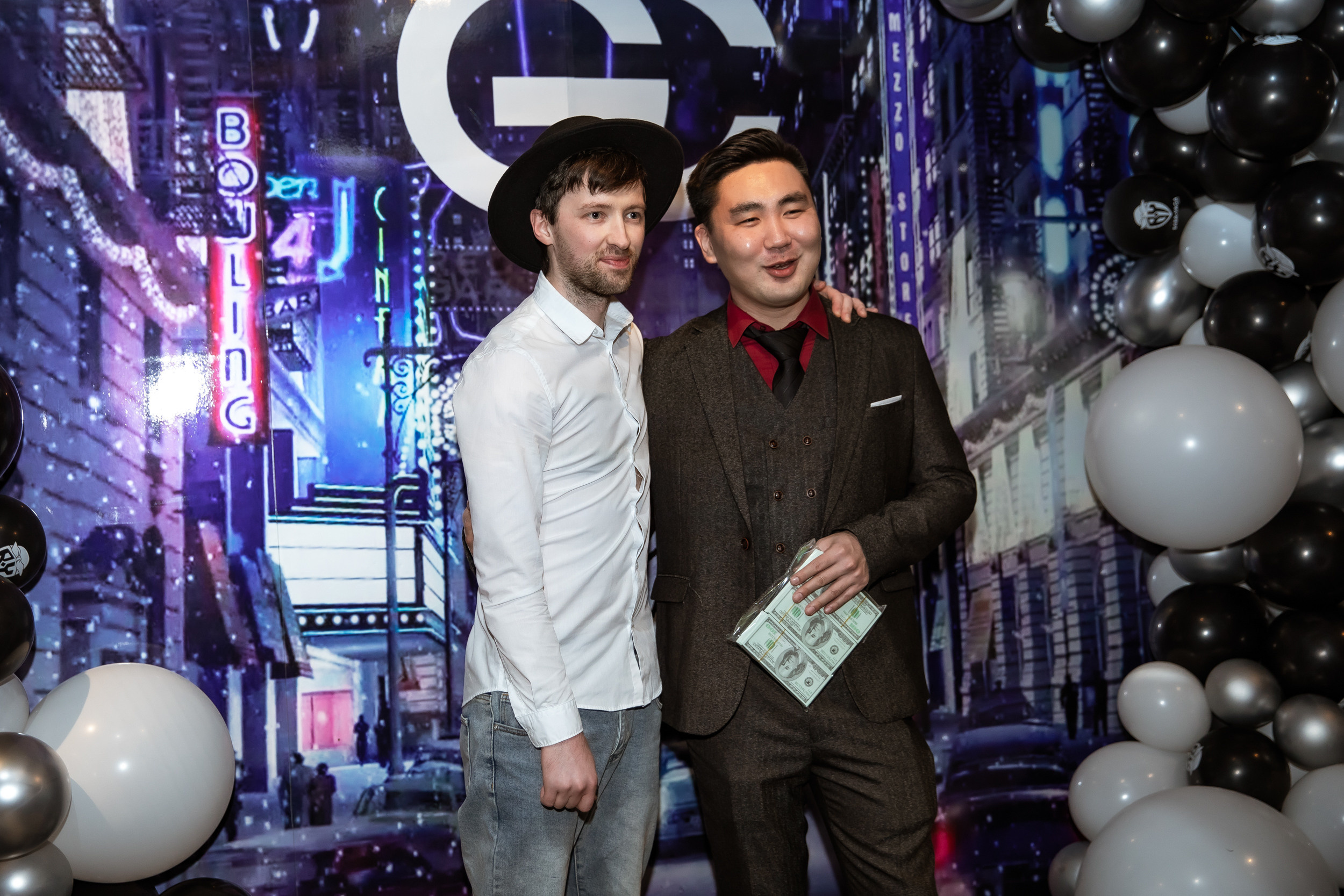 Corporate party in the style of a gangster party. Photographer in Shanghai — Lola Pidluskaya