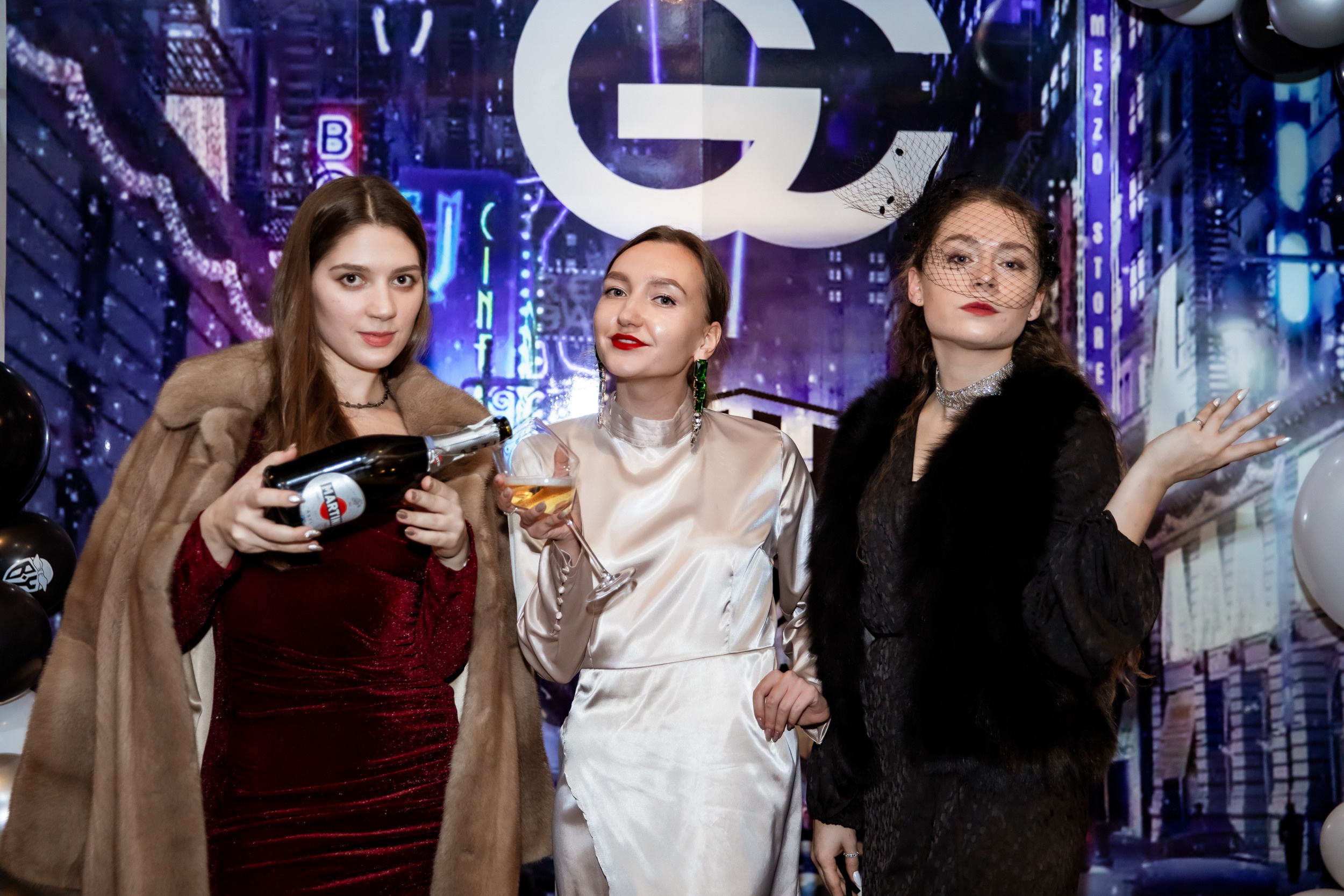 Corporate party in the style of a gangster party. Photographer in Shanghai — Lola Pidluskaya
