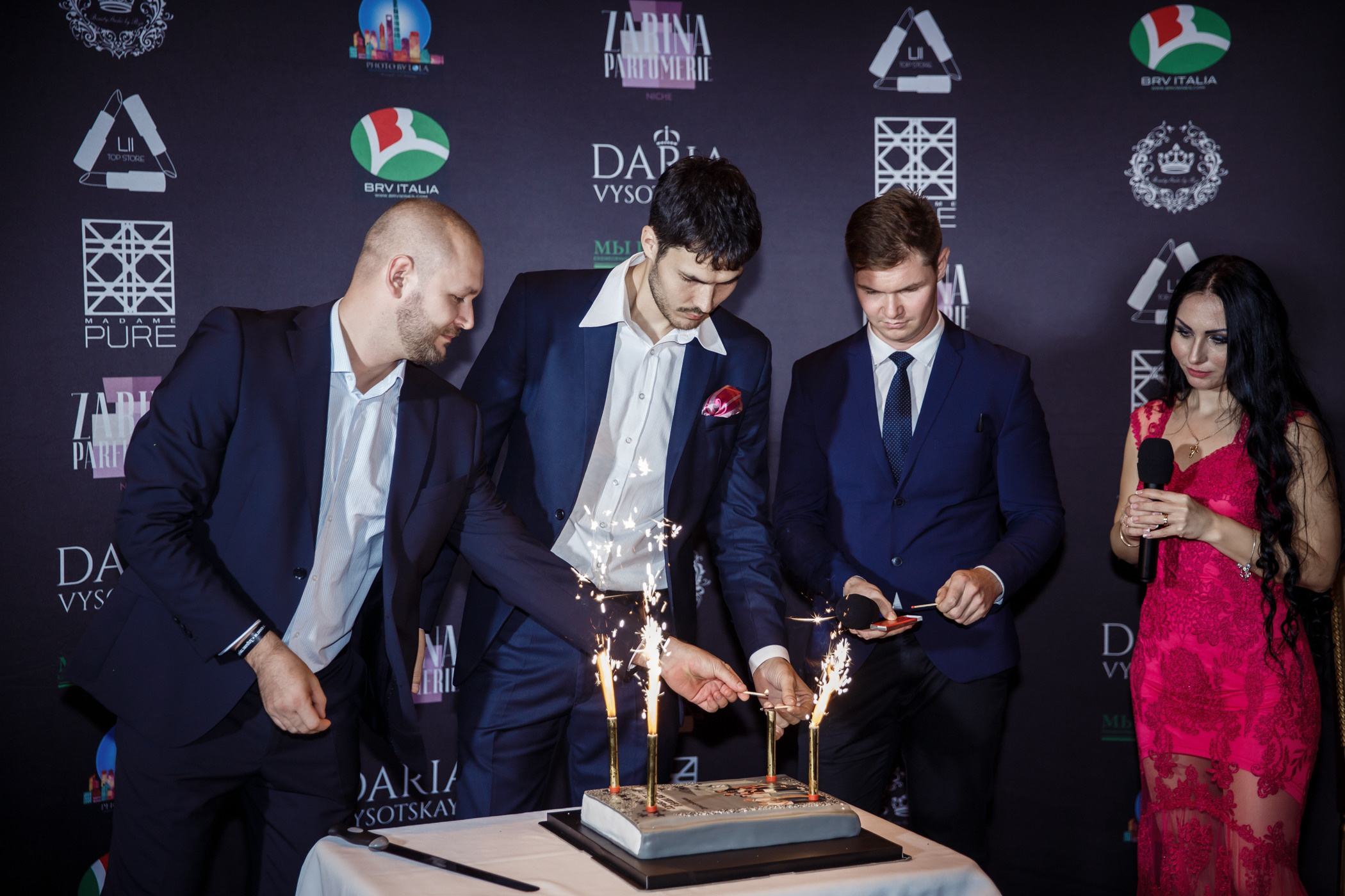 Презентация книги Д. Высоцкой. Фотограф в Шанхае — Лола Пидлуская