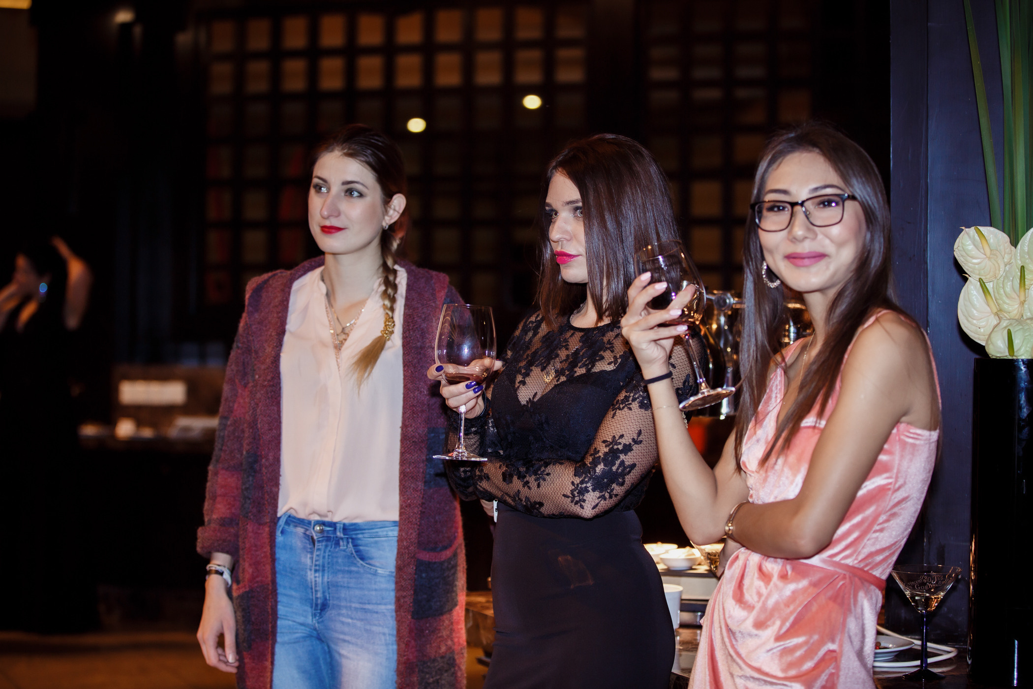 Презентация книги Д. Высоцкой. Фотограф в Шанхае — Лола Пидлуская