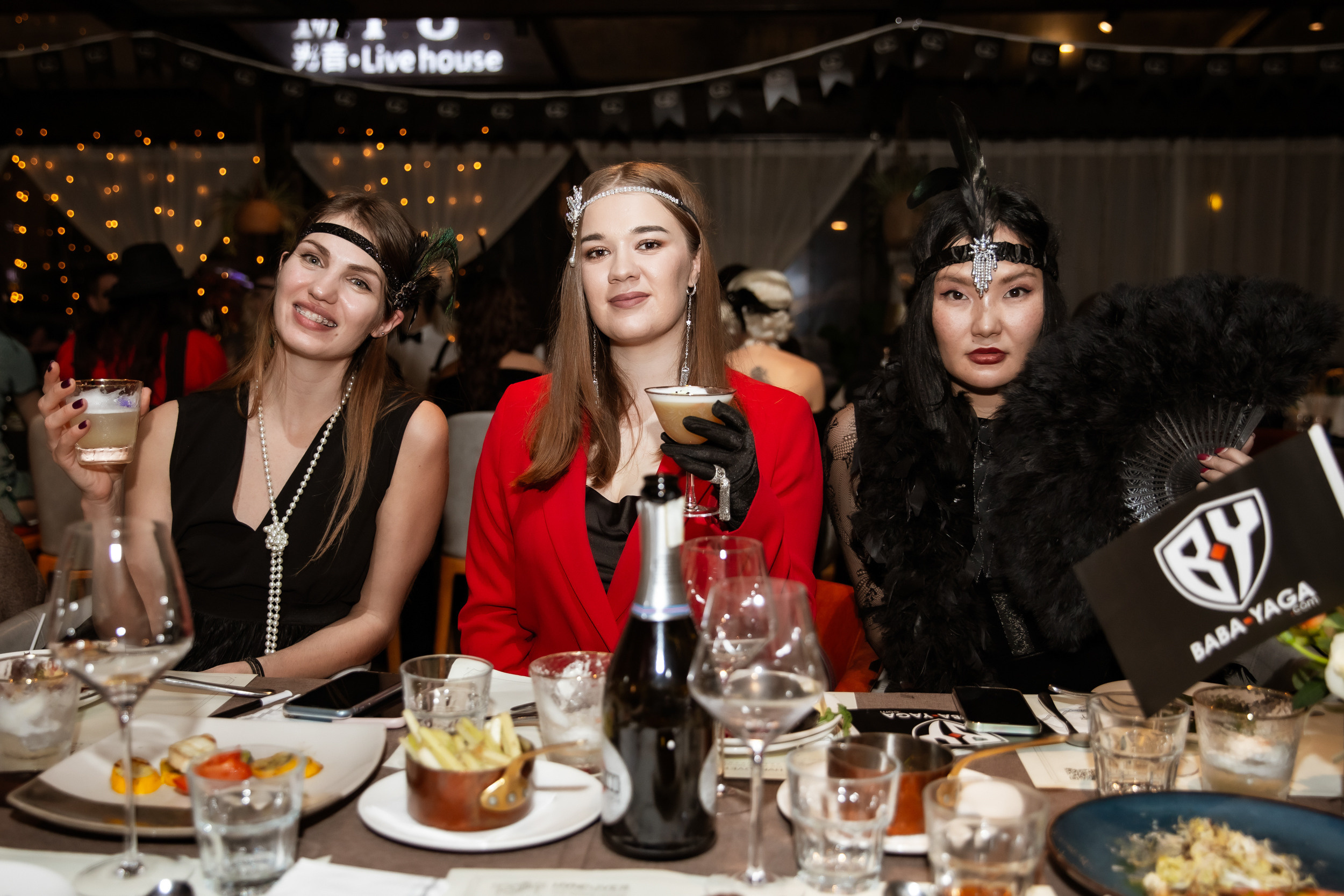 Corporate party in the style of a gangster party. Photographer in Shanghai — Lola Pidluskaya