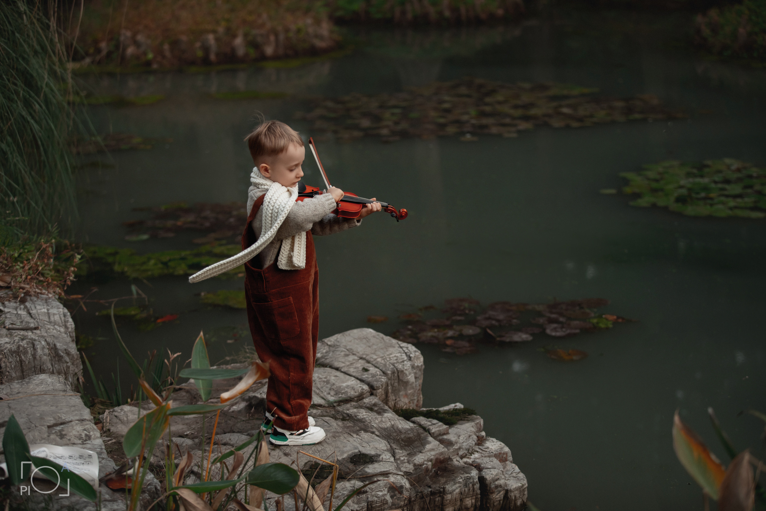 A dwarf in the forest. Photographer in Shanghai — Lola Pidluskaya