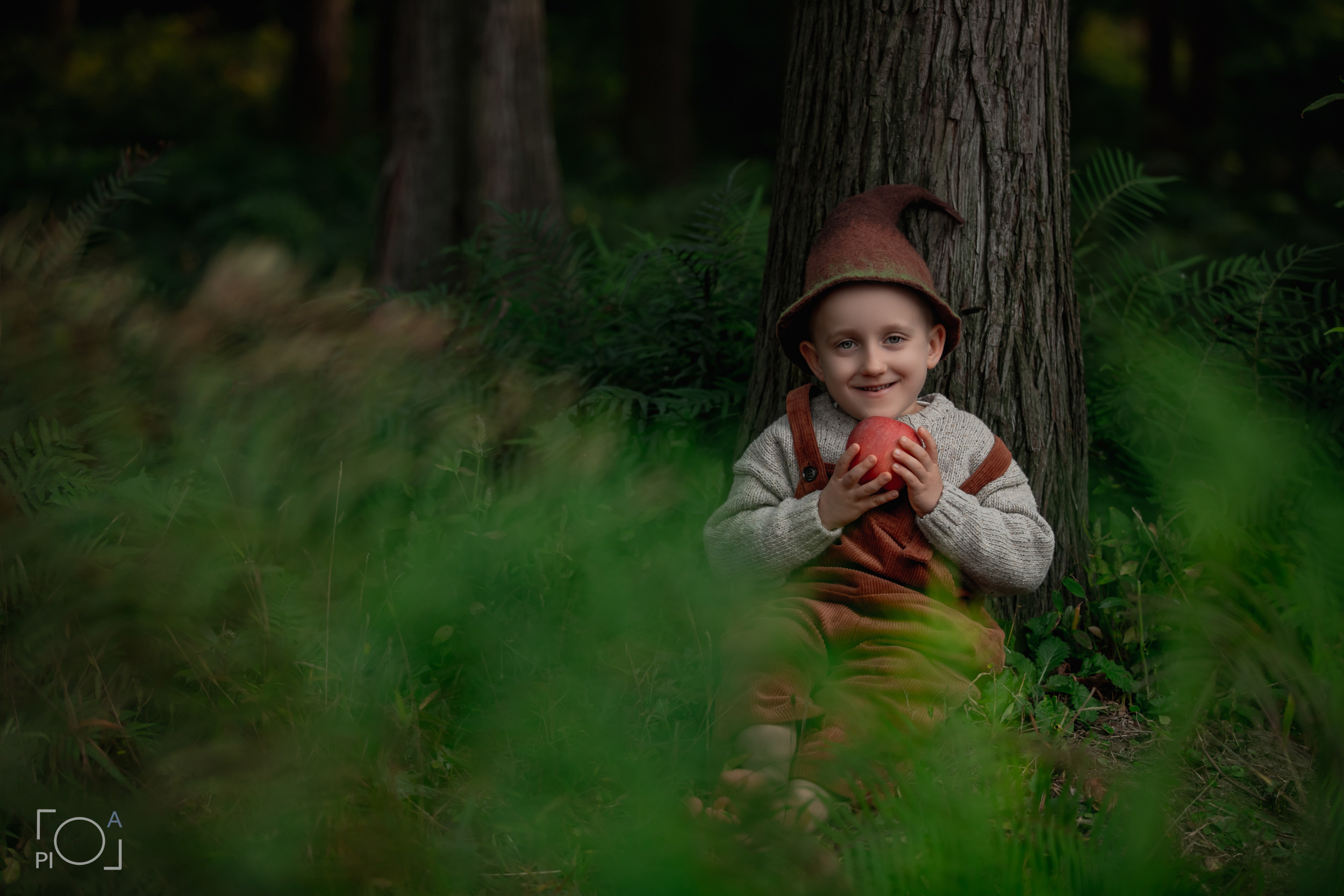 A dwarf in the forest. Photographer in Shanghai — Lola Pidluskaya
