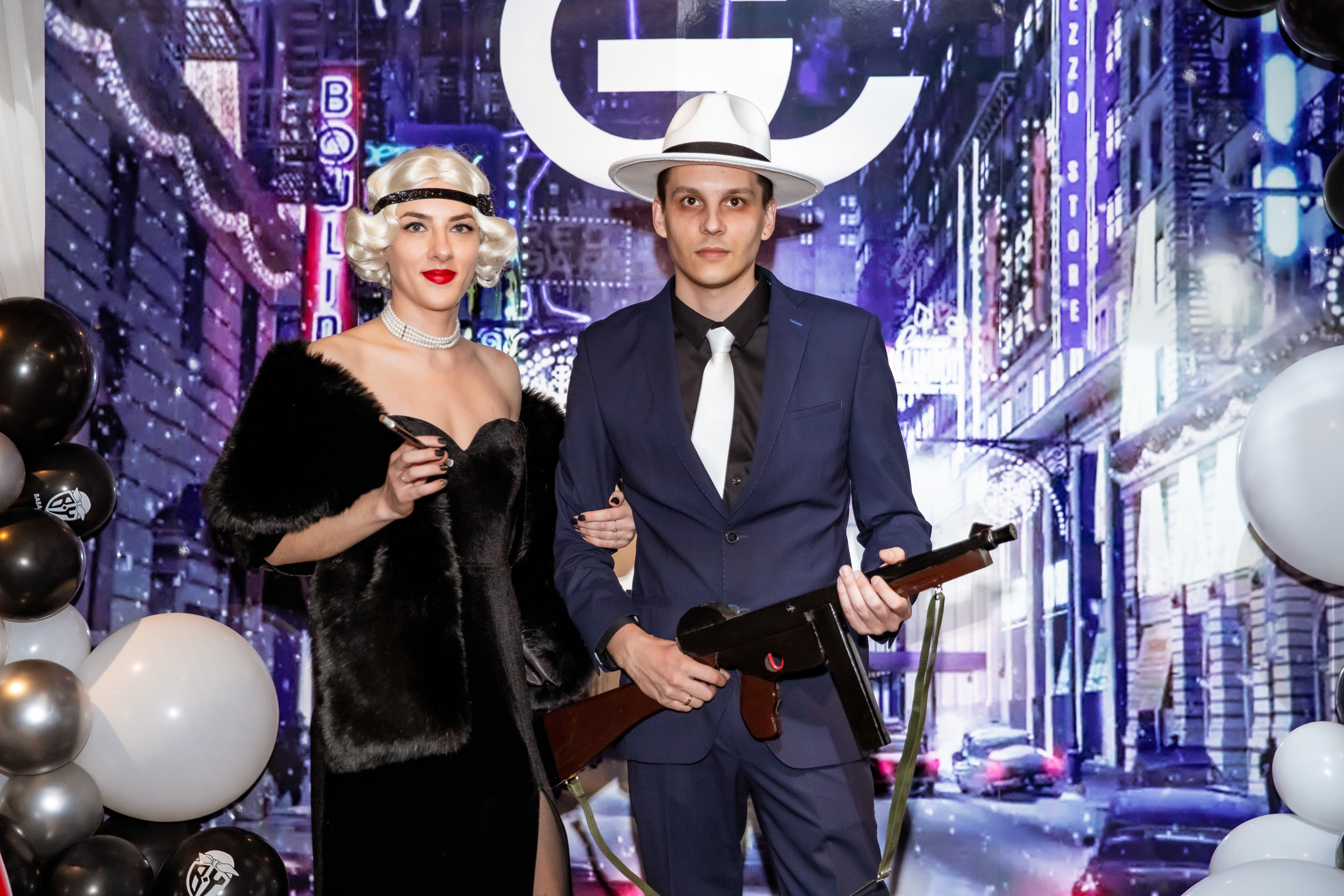 Corporate party in the style of a gangster party. Photographer in Shanghai — Lola Pidluskaya