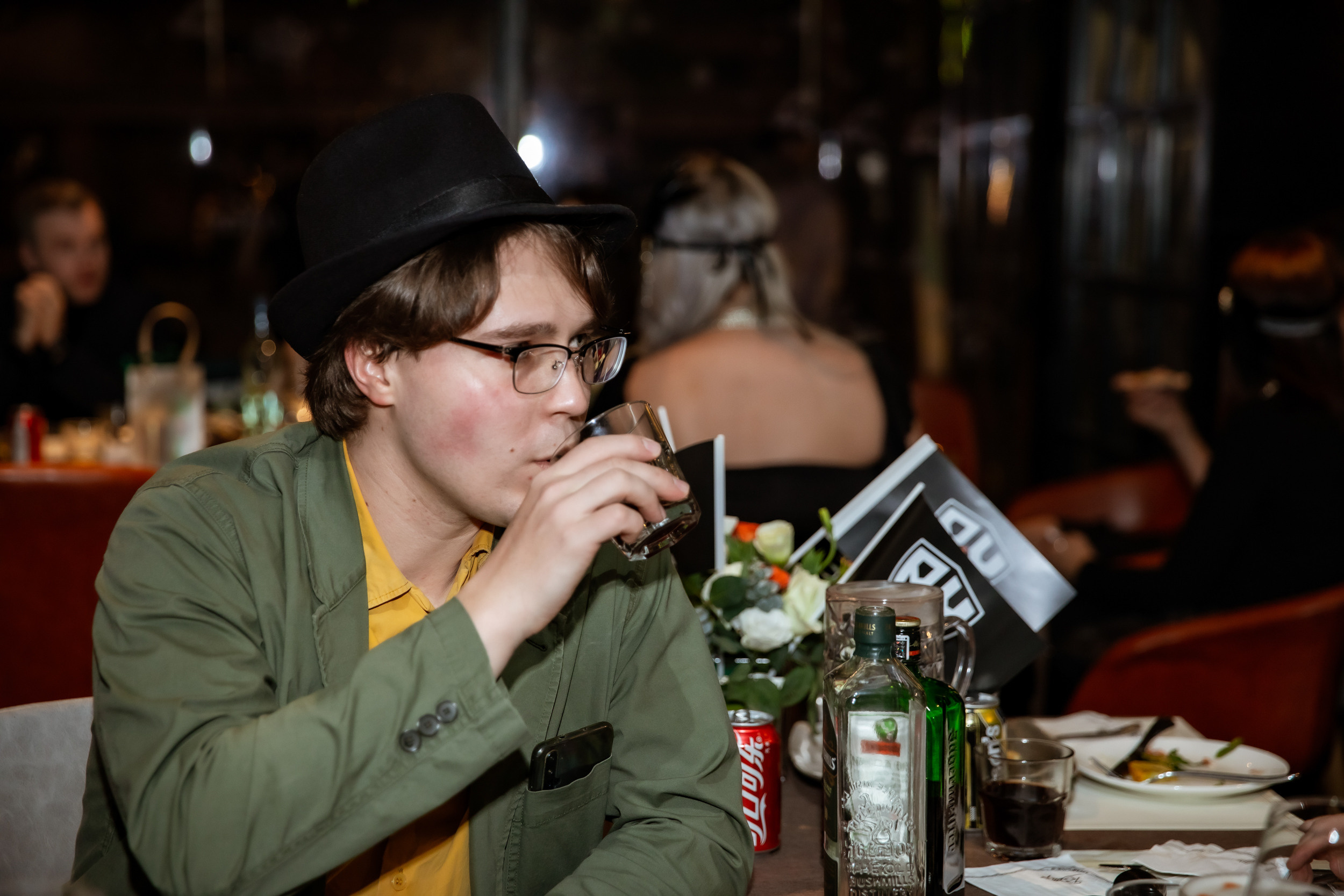 Corporate party in the style of a gangster party. Photographer in Shanghai — Lola Pidluskaya