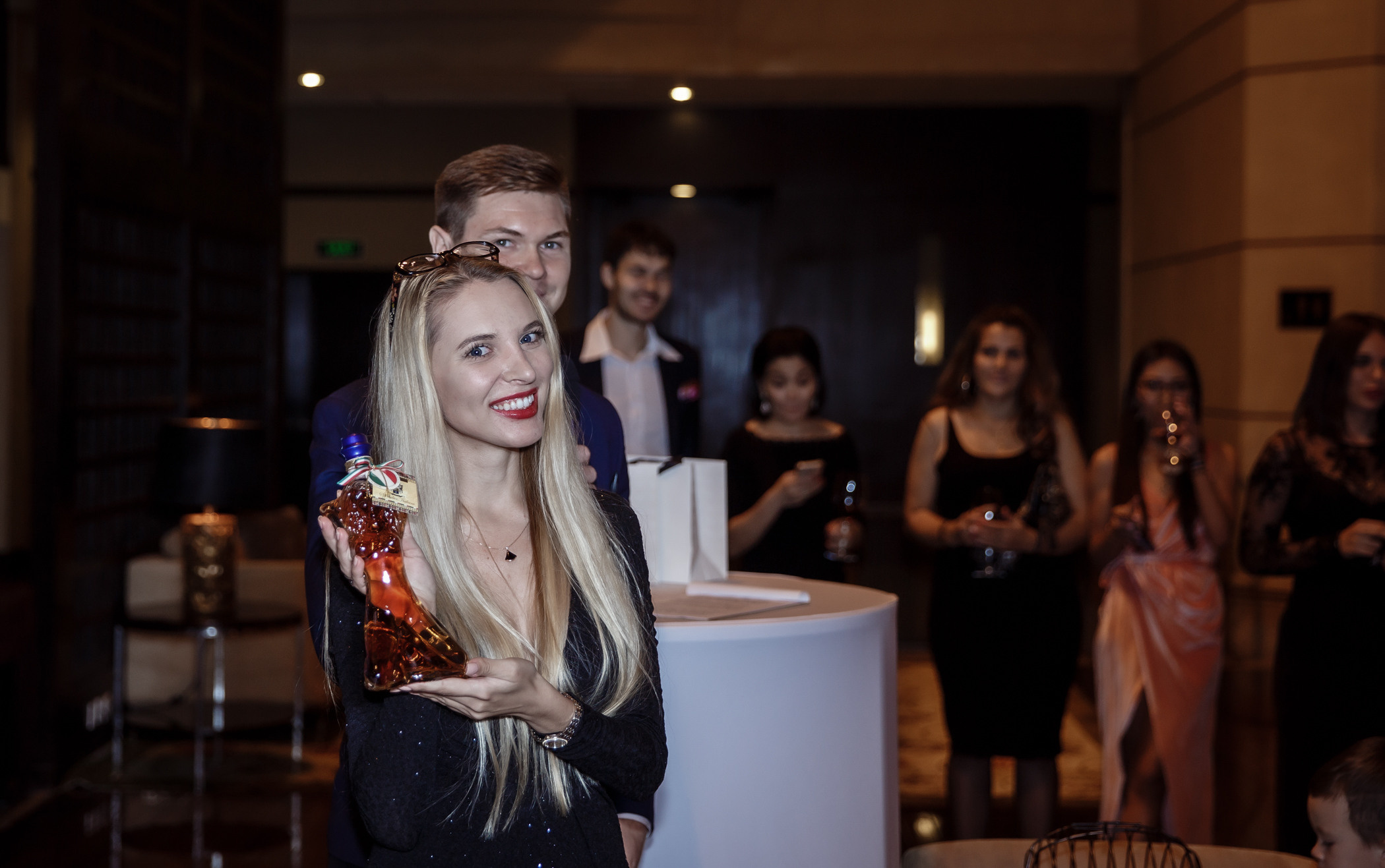 Презентация книги Д. Высоцкой. Фотограф в Шанхае — Лола Пидлуская