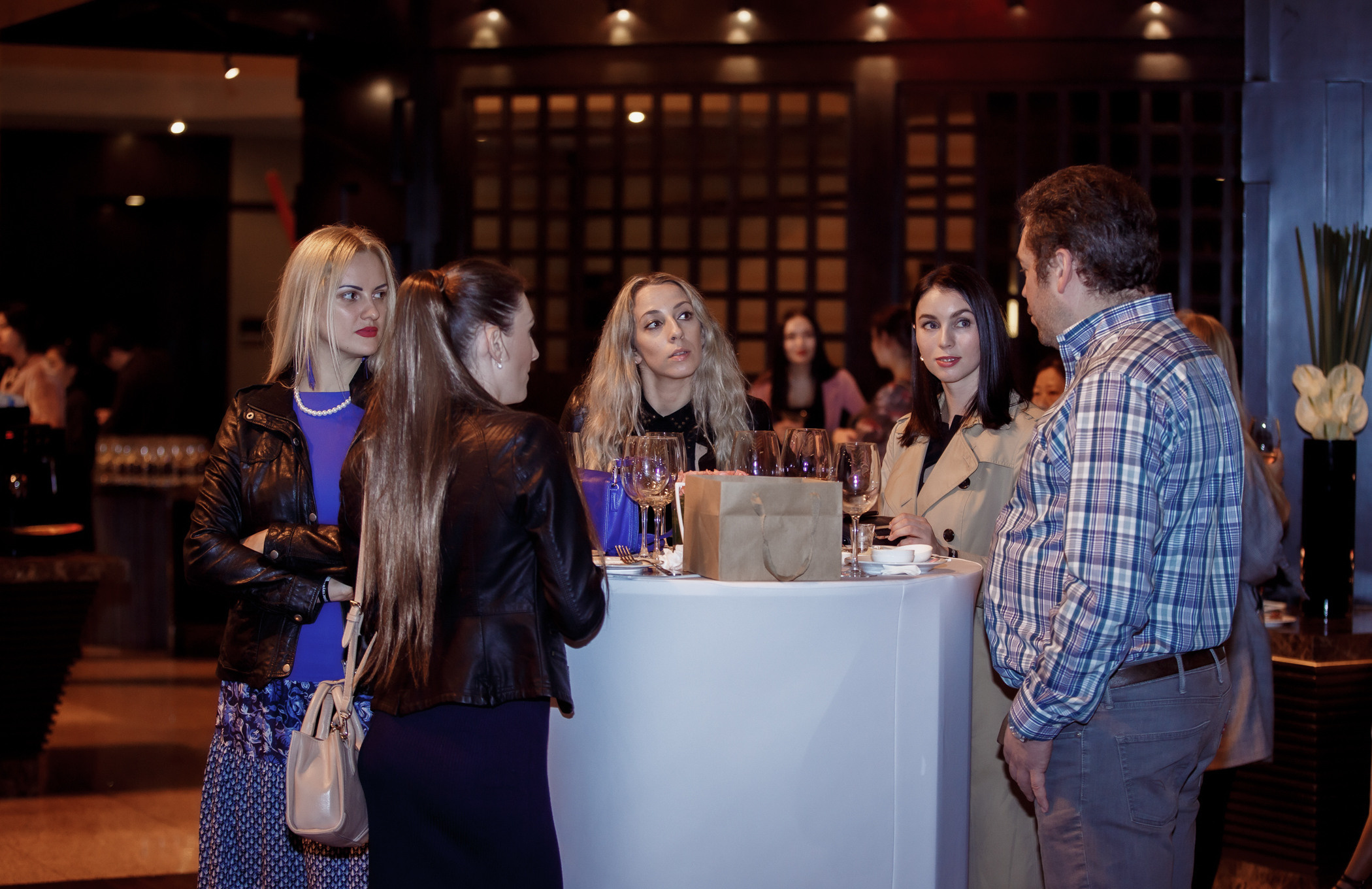 Презентация книги Д. Высоцкой. Фотограф в Шанхае — Лола Пидлуская