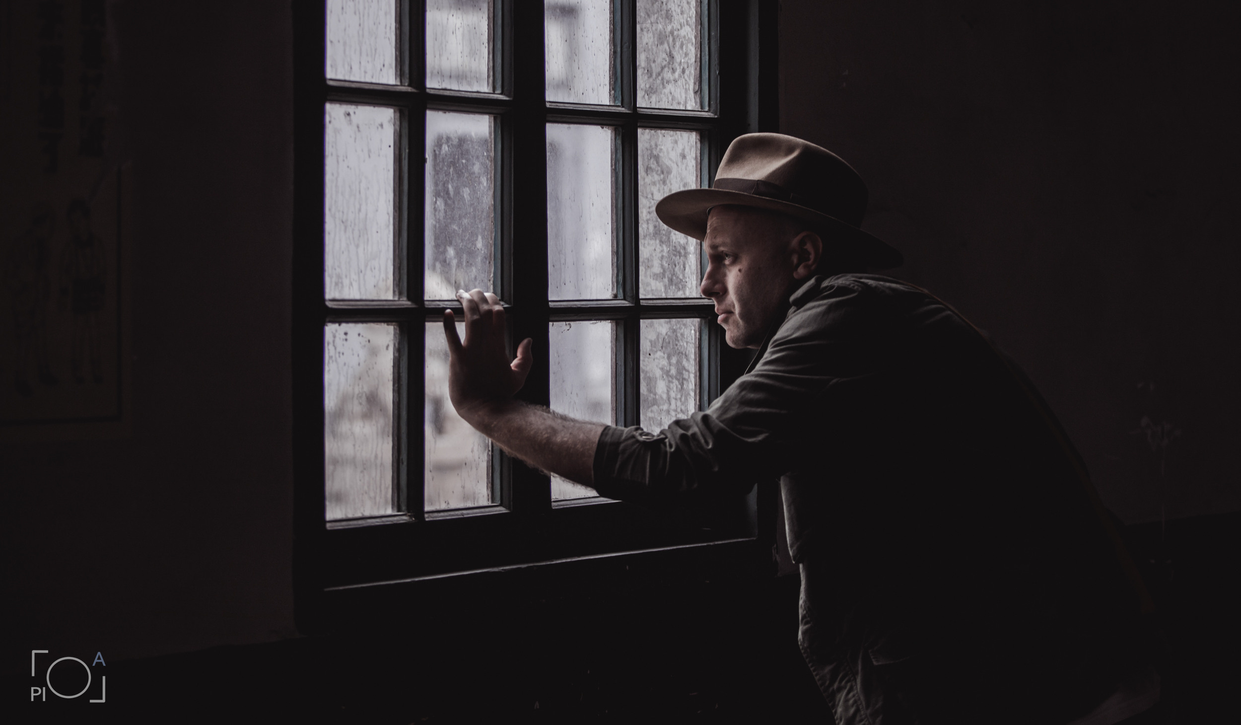 Australian blogger in a Shanghai movie studio. Unretouched. Photographer in Shanghai — Lola Pidluskaya