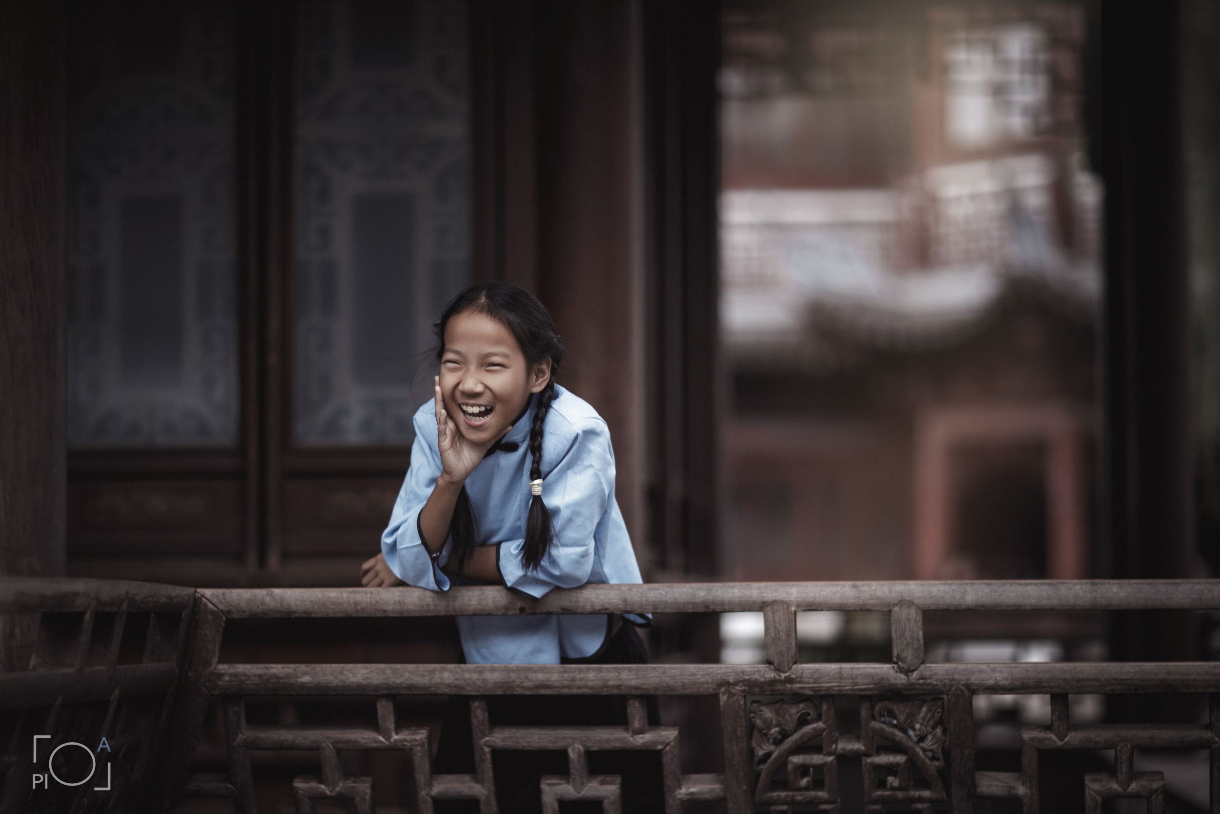 Фотосессия для девочки в китайском школьном костюме 1960х, Yu Garden. Фотограф в Шанхае — Лола Пидлуская