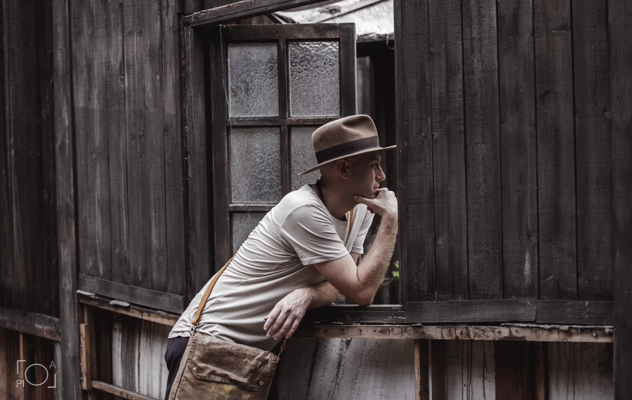 Australian blogger in a Shanghai movie studio. Unretouched. Photographer in Shanghai — Lola Pidluskaya