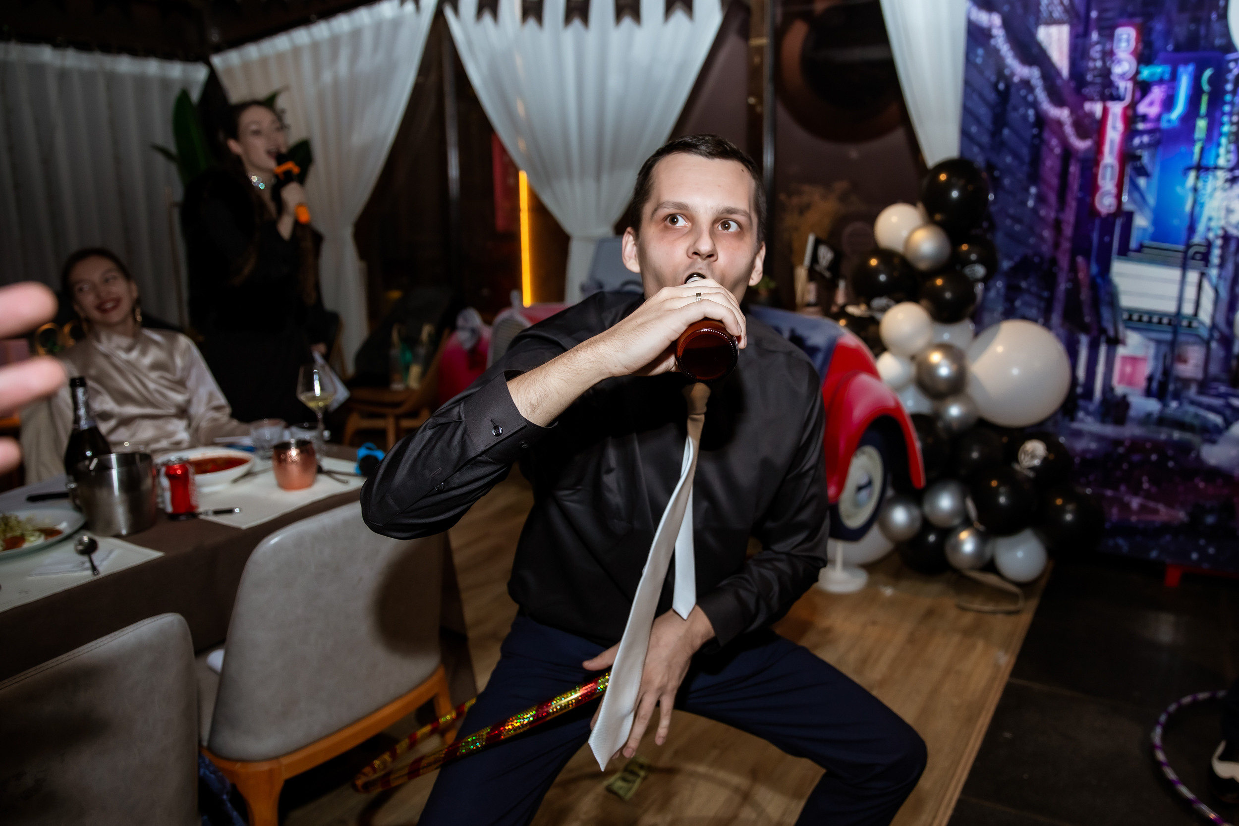 Corporate party in the style of a gangster party. Photographer in Shanghai — Lola Pidluskaya