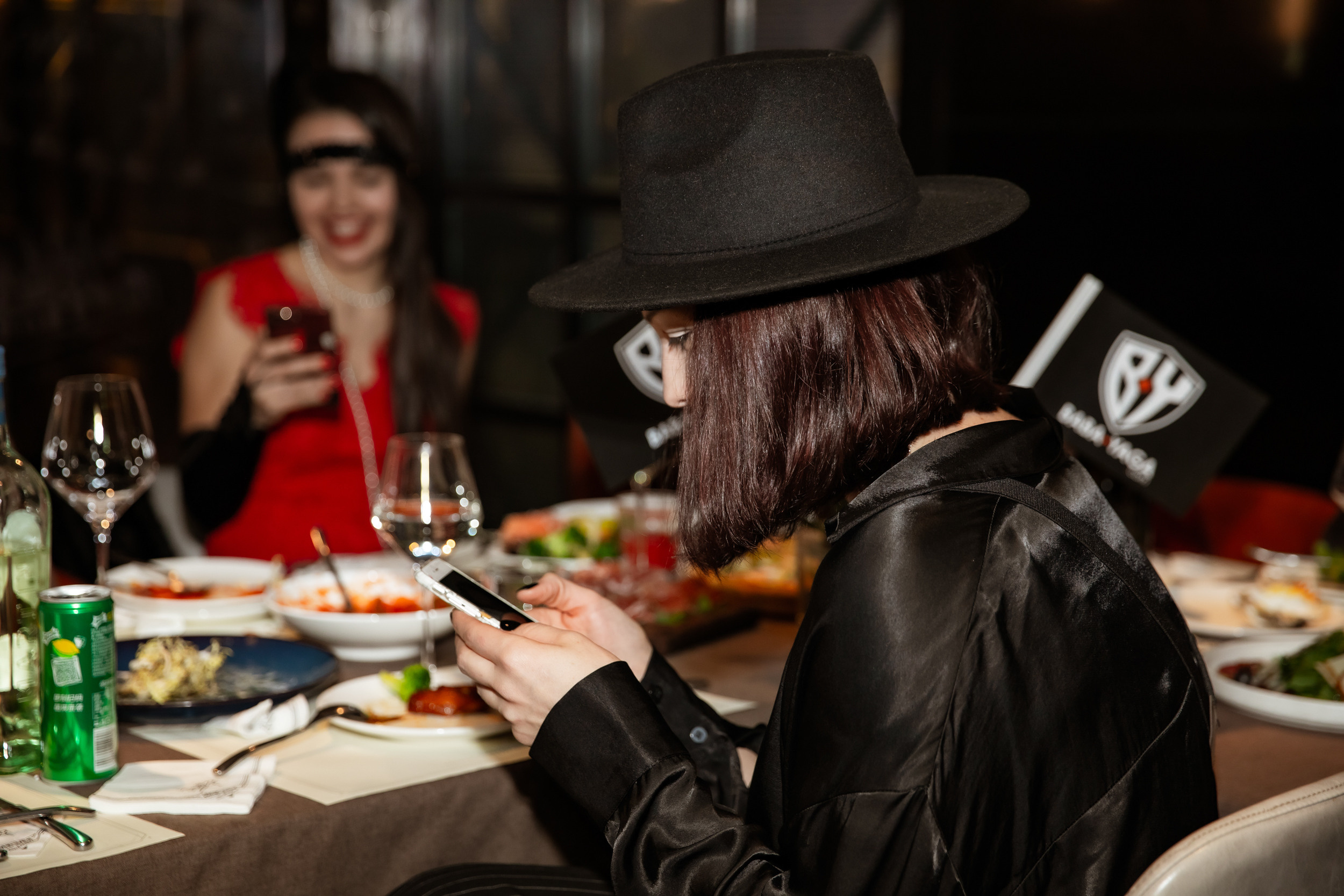 Corporate party in the style of a gangster party. Photographer in Shanghai — Lola Pidluskaya