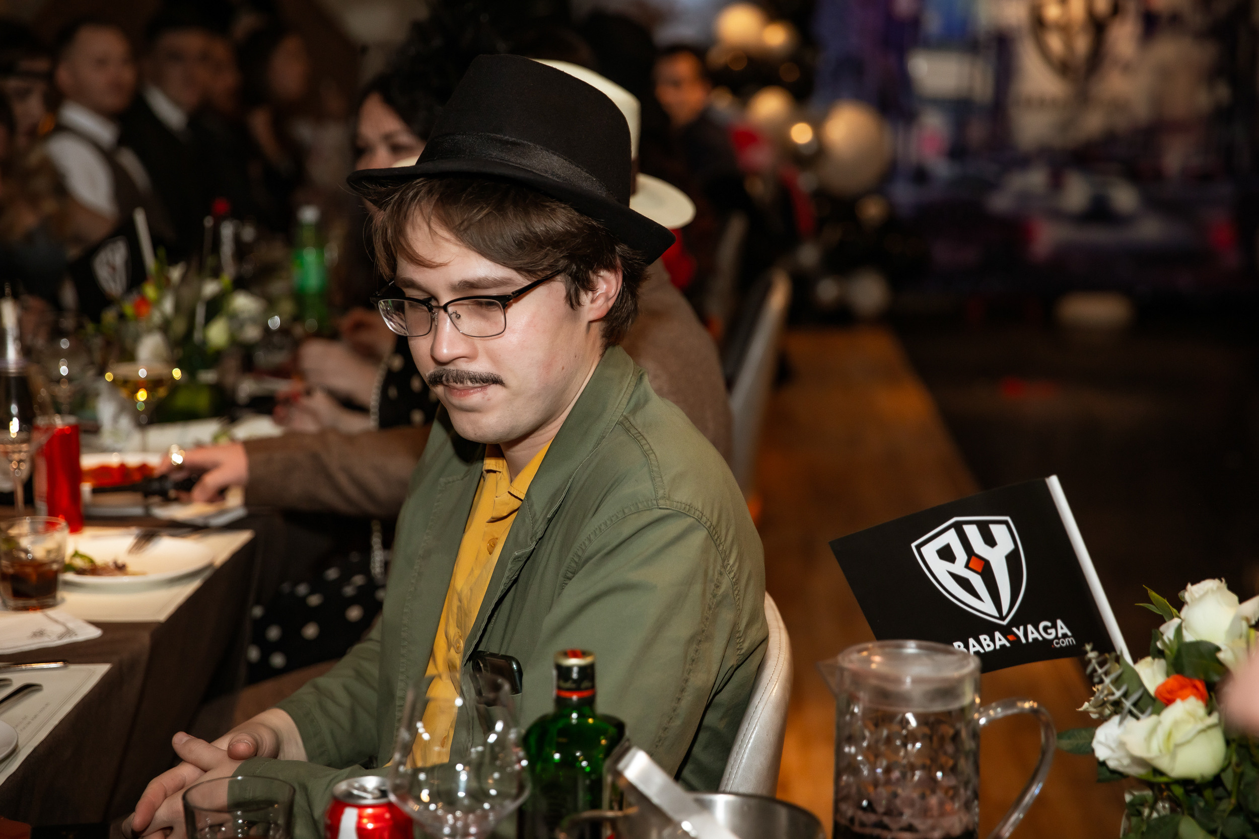 Corporate party in the style of a gangster party. Photographer in Shanghai — Lola Pidluskaya