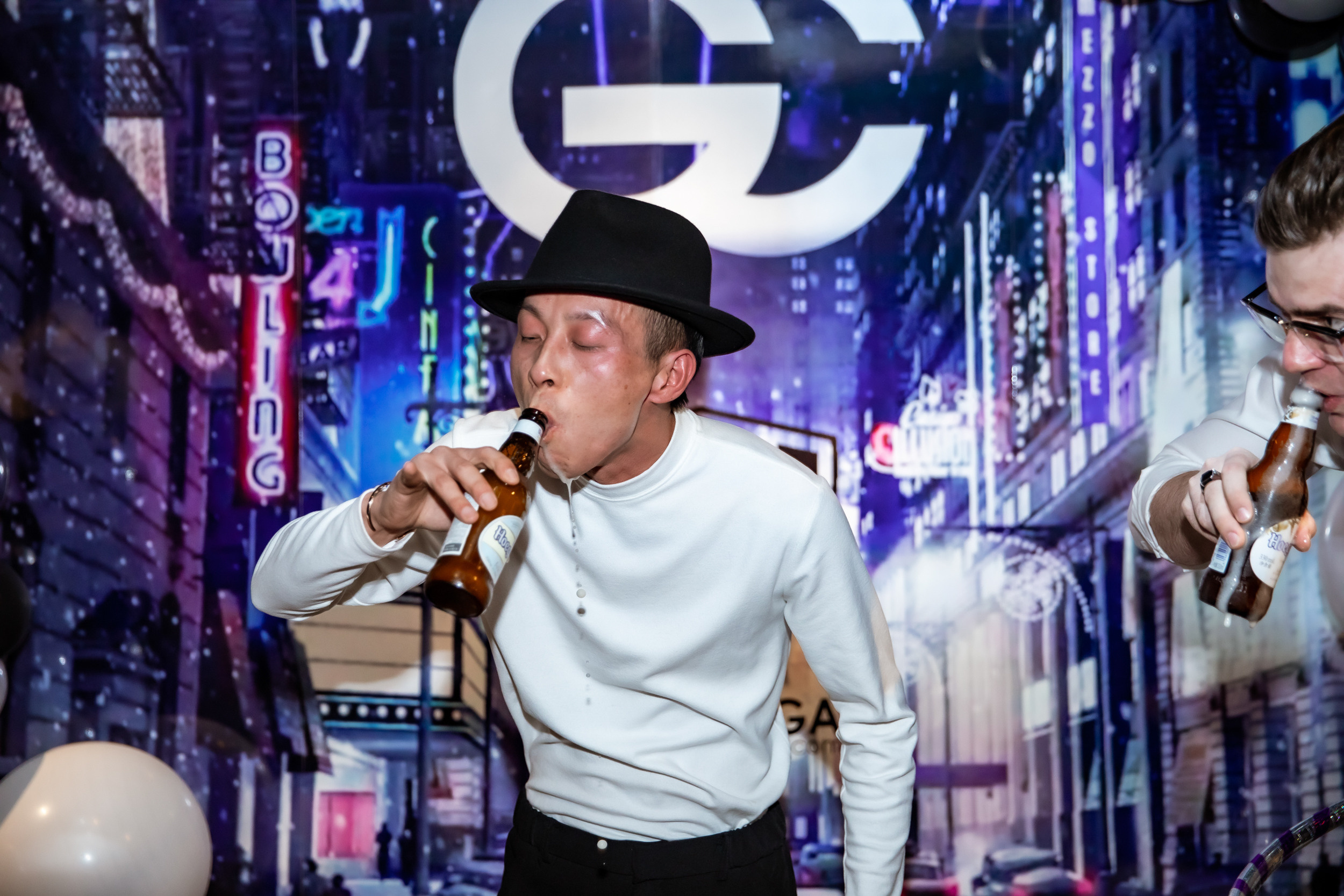 Corporate party in the style of a gangster party. Photographer in Shanghai — Lola Pidluskaya